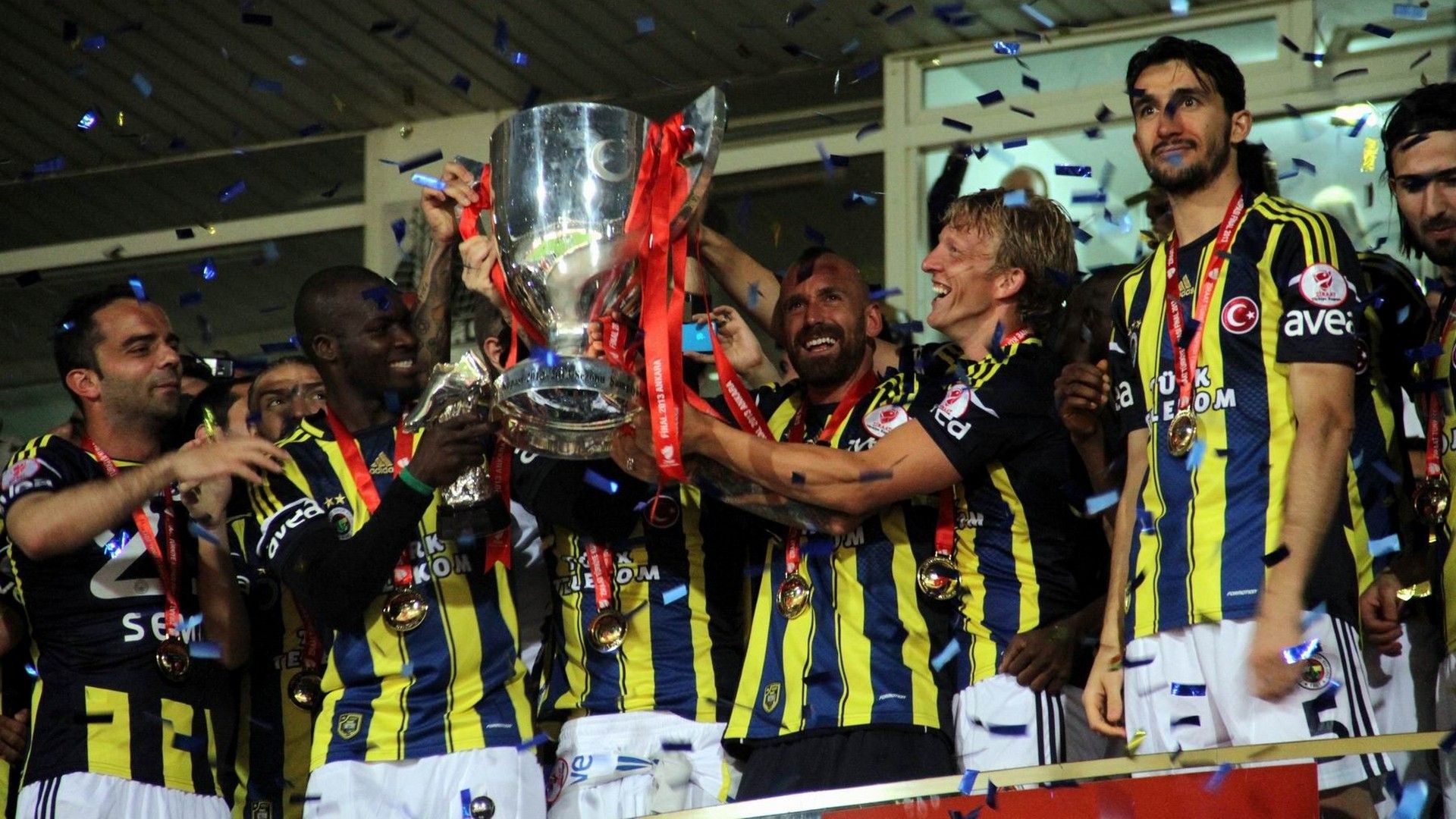 Moussa Sow Meireles Kuyt Mehmet Topal Fenerbahce 05222013