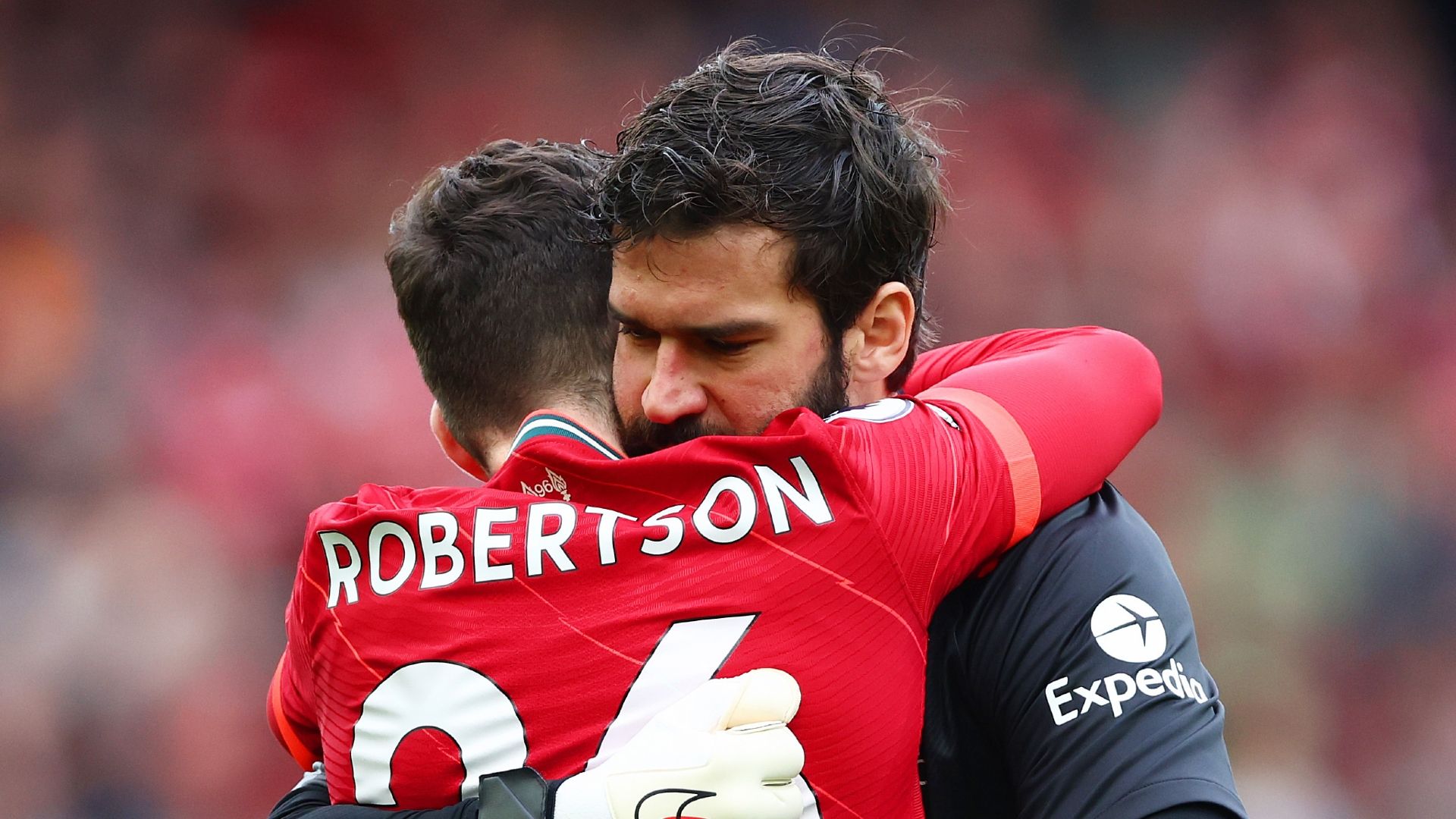 Andy Robertson Alisson Becker Liverpool 2021-22