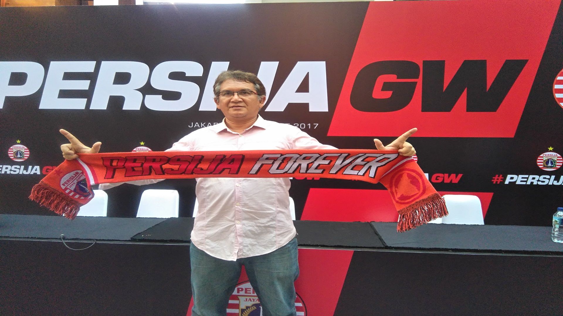 Ferry Indrasjarief - The Jakmania
