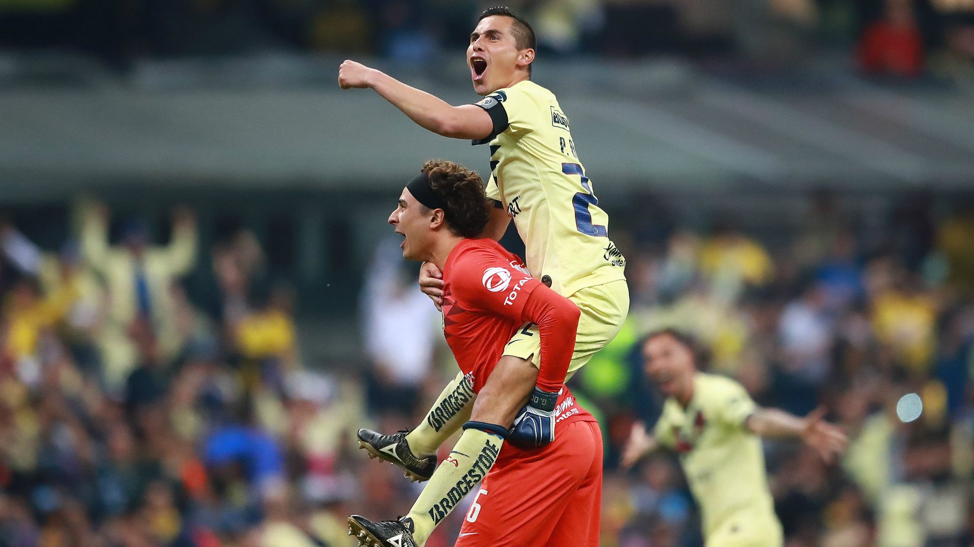 Guillermo Ochoa Paul Aguilar Club America