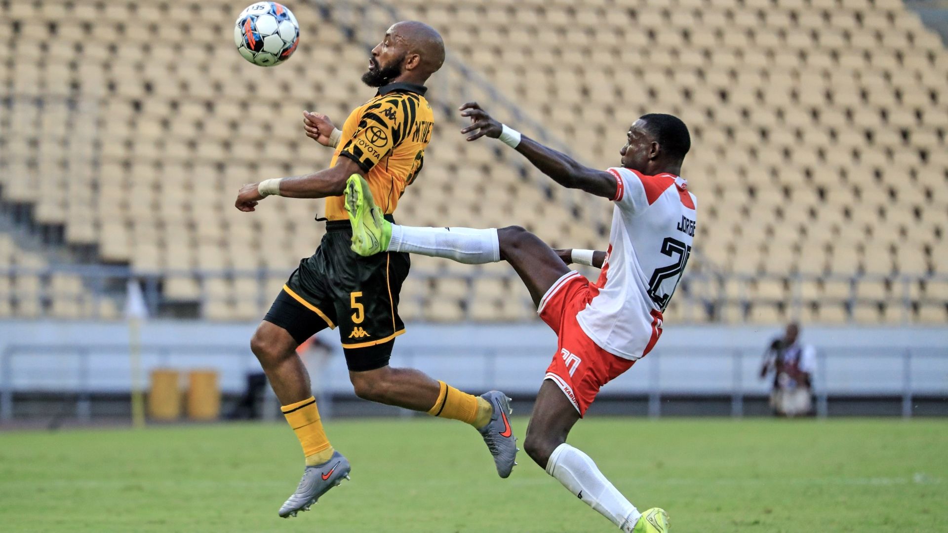 Sibongiseni Mthethwa and Jorge Txango Lucussa, Kaizer Chiefs vs Kabuscorp