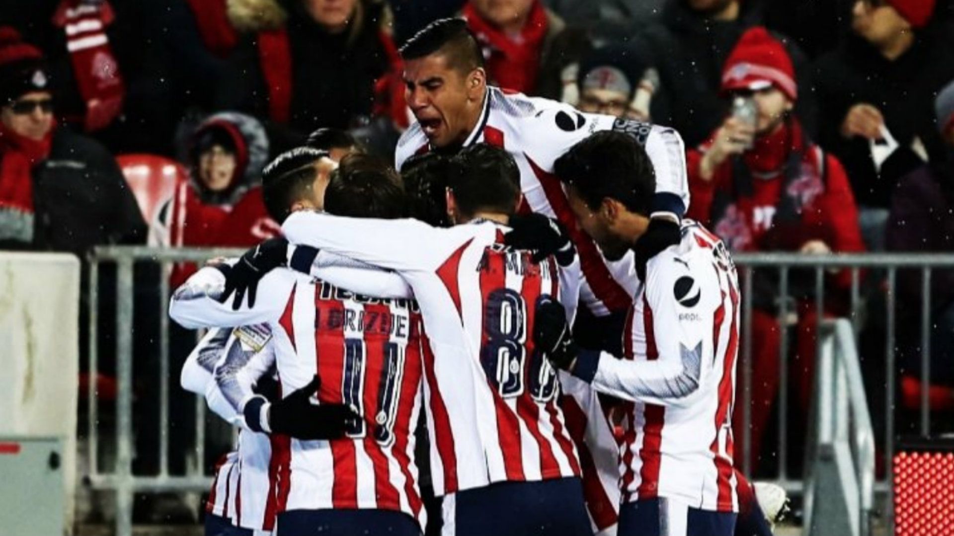 Chivas Carlos Salcido 170418