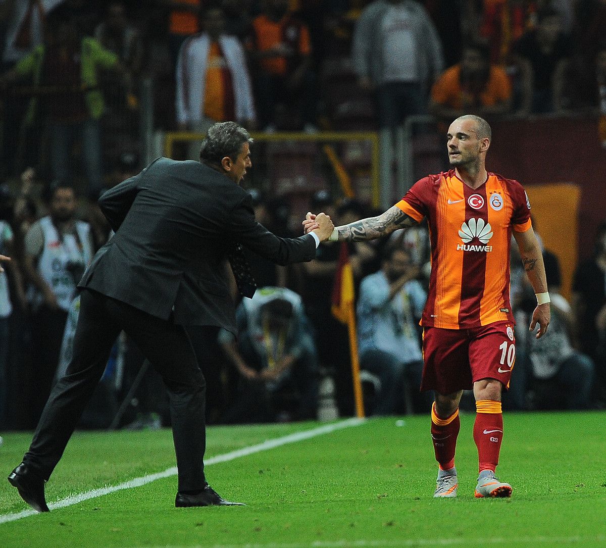 Hamza Hamzaoglu Wesley Sneijder Galatasaray Besiktas 05/24/15