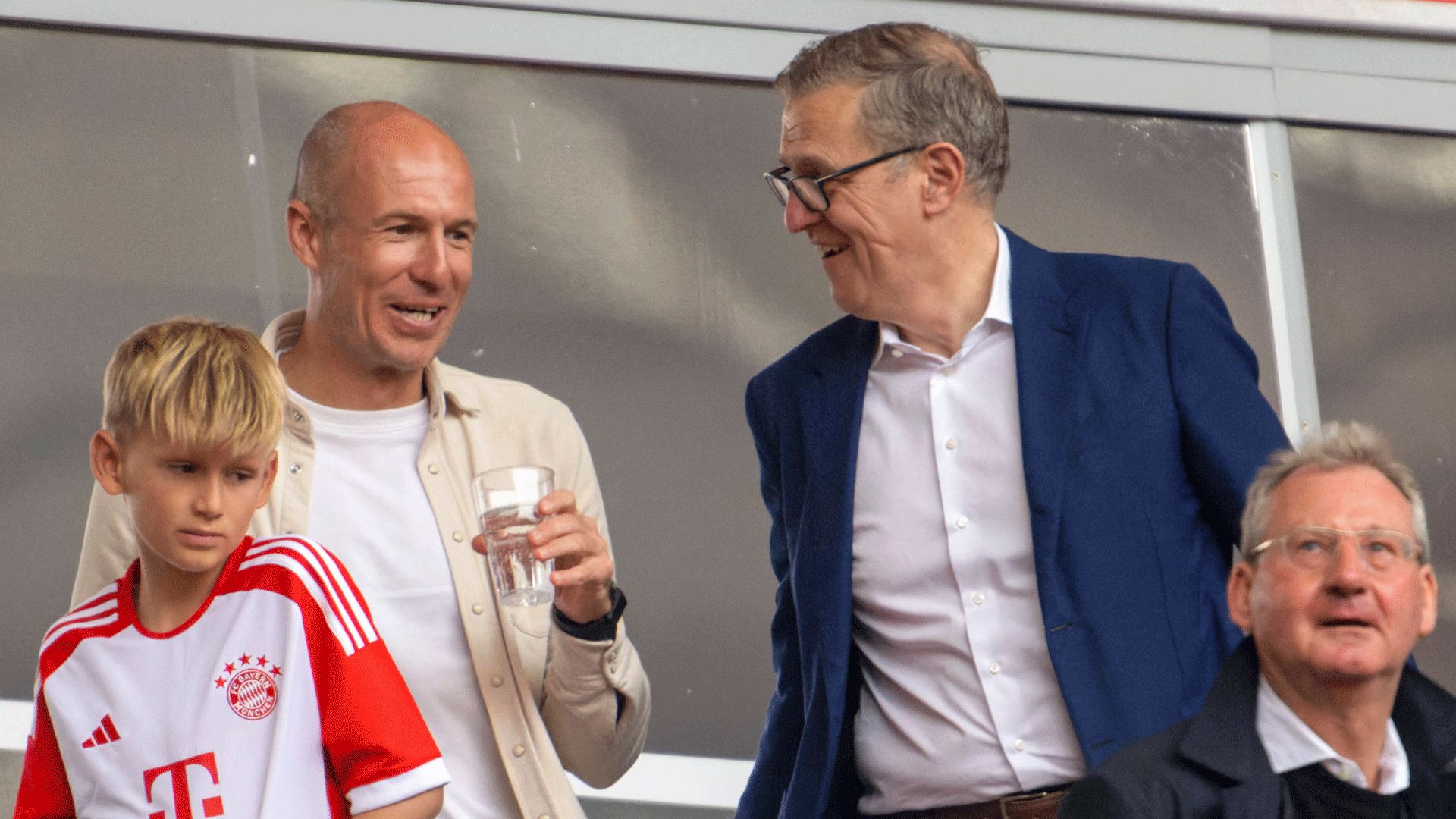 GER ONLY Robben Dreesen