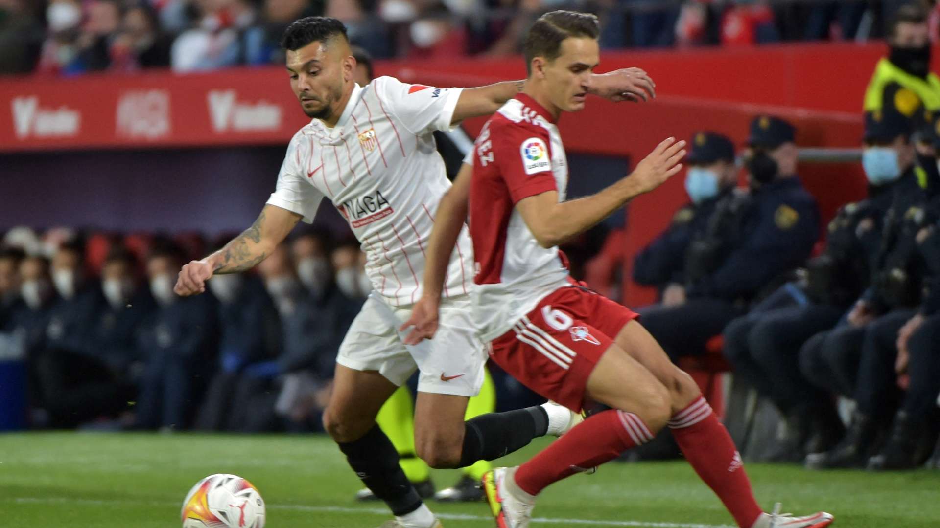 Tecatito Corona Sevilla Celta de Vigo La Liga