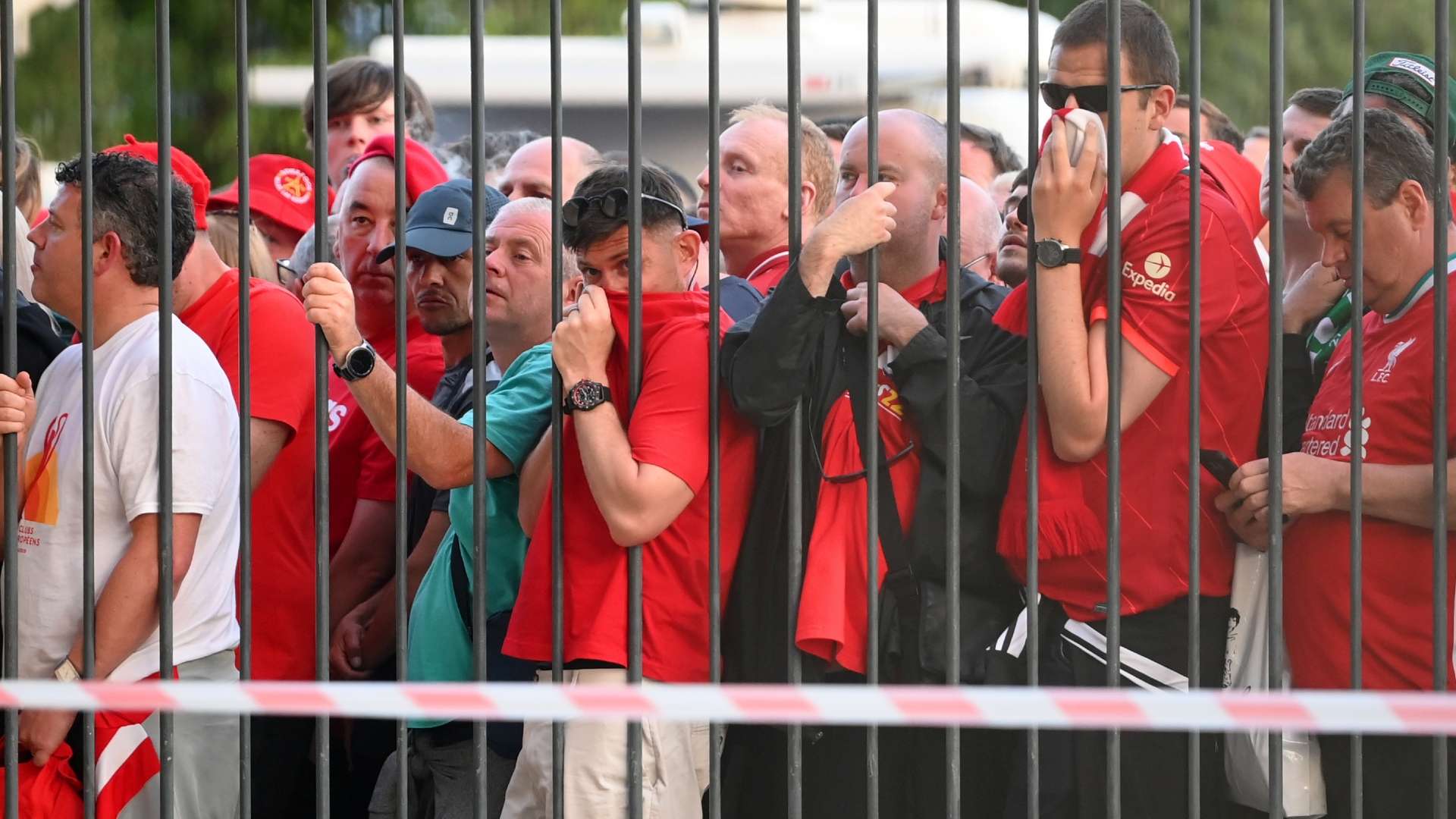 Liverpool fans Paris 2022