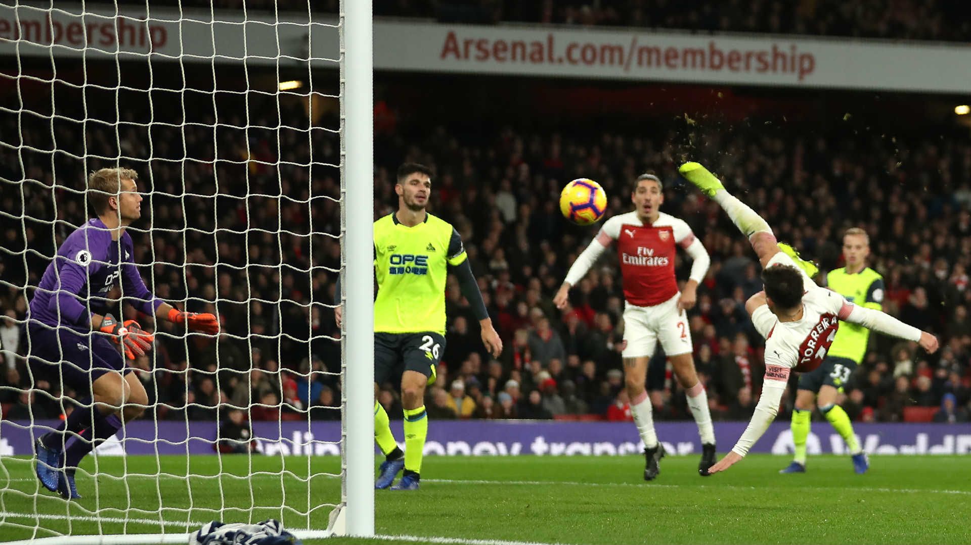 2018-12-08 Lucas Torreira