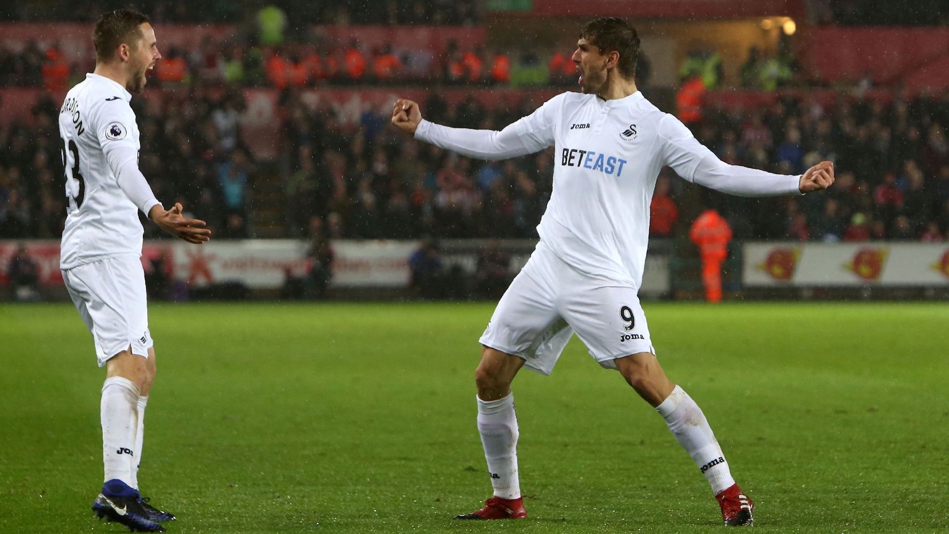 Gylfi Sigurdsson & Fernando Llorente