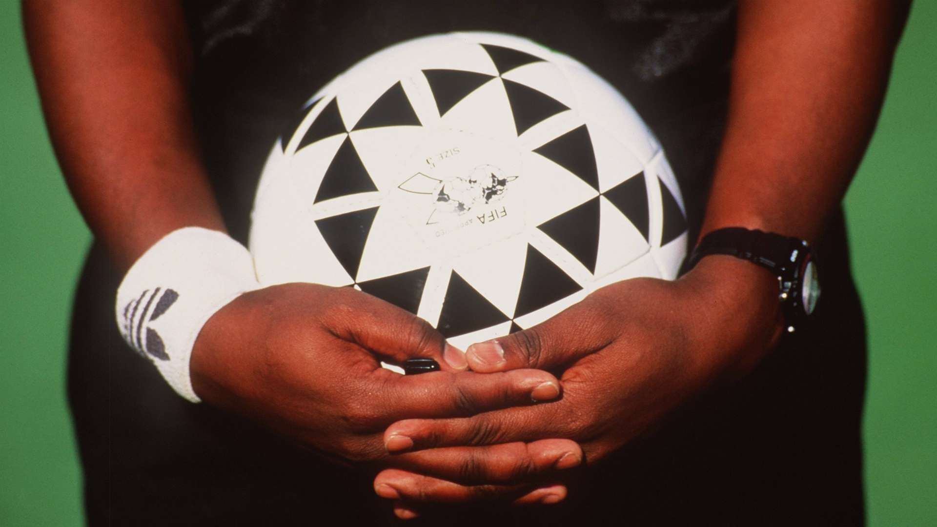 AFCON 1994 Referee with ball