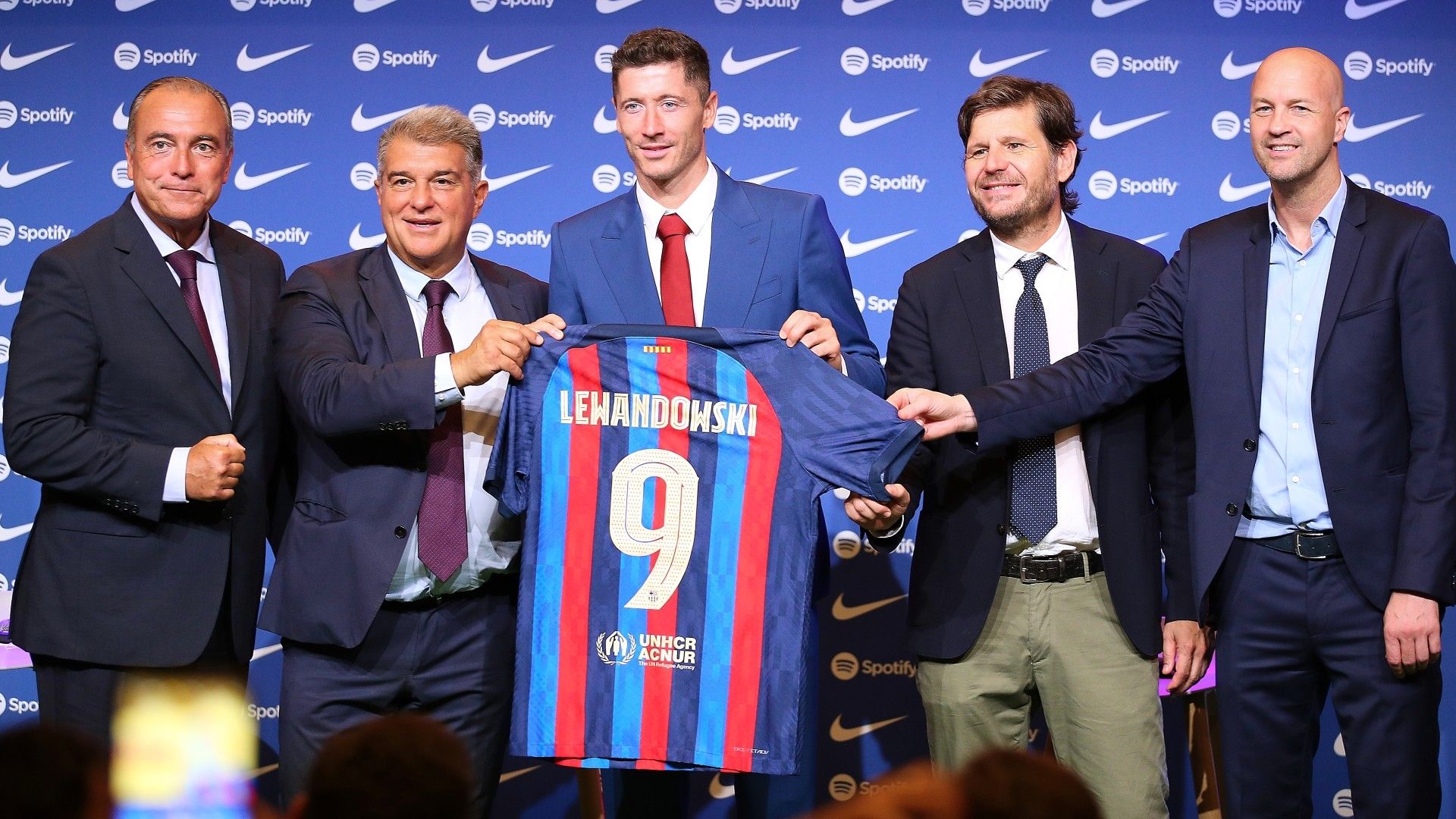 Robert Lewandowski Barcelona unveiling