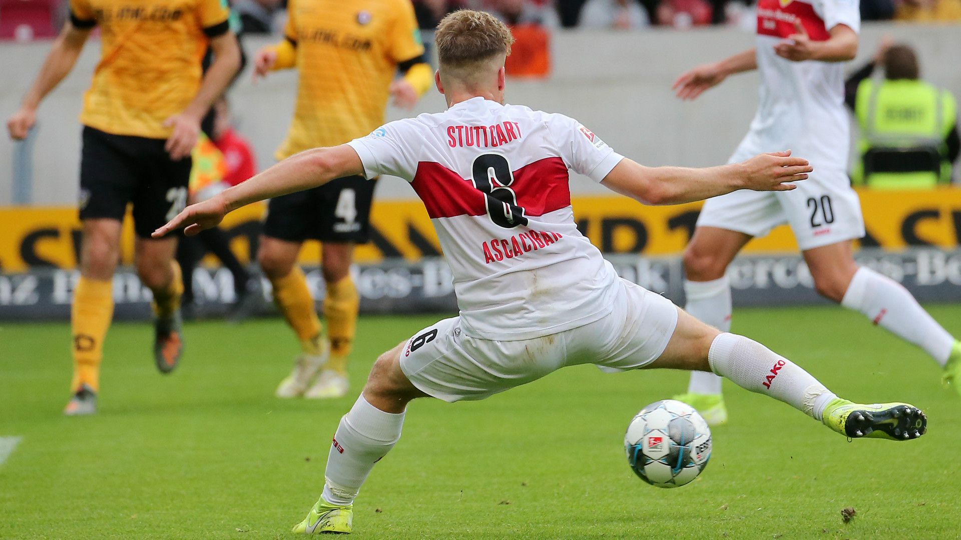 SANTIAGO ASCACIBAR VFB STUTTGART