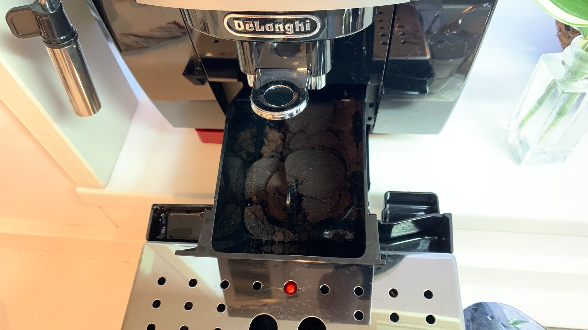 20220708-deloghi-cofeemachine-oteire