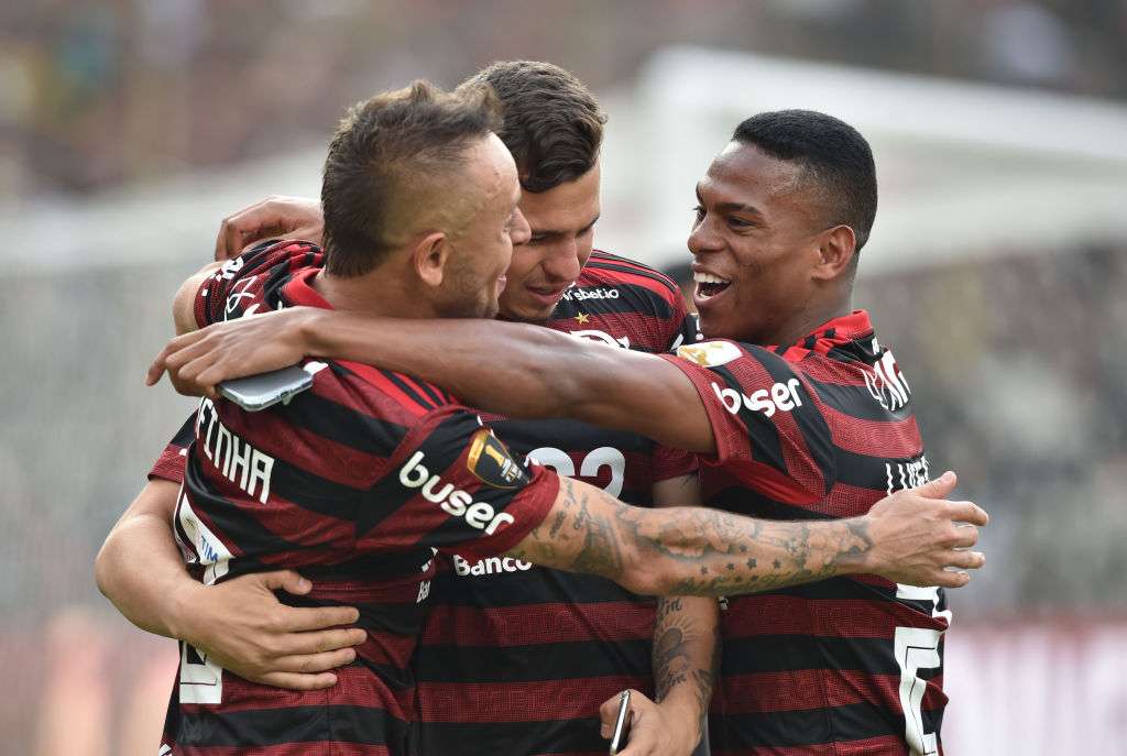 Jogadores do Flamengo comemoram a conquista da Libertadores