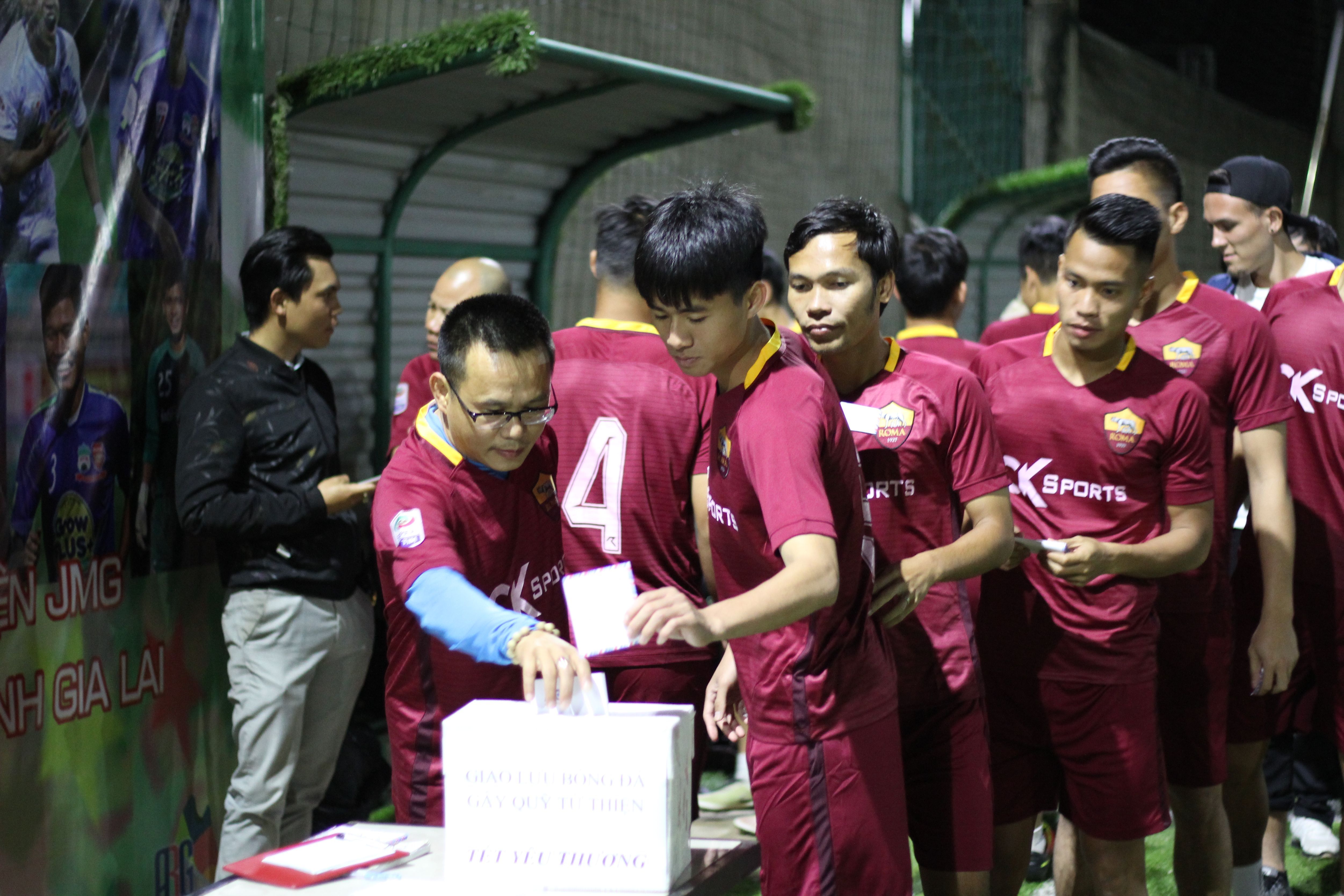 HAGL từ thiện32