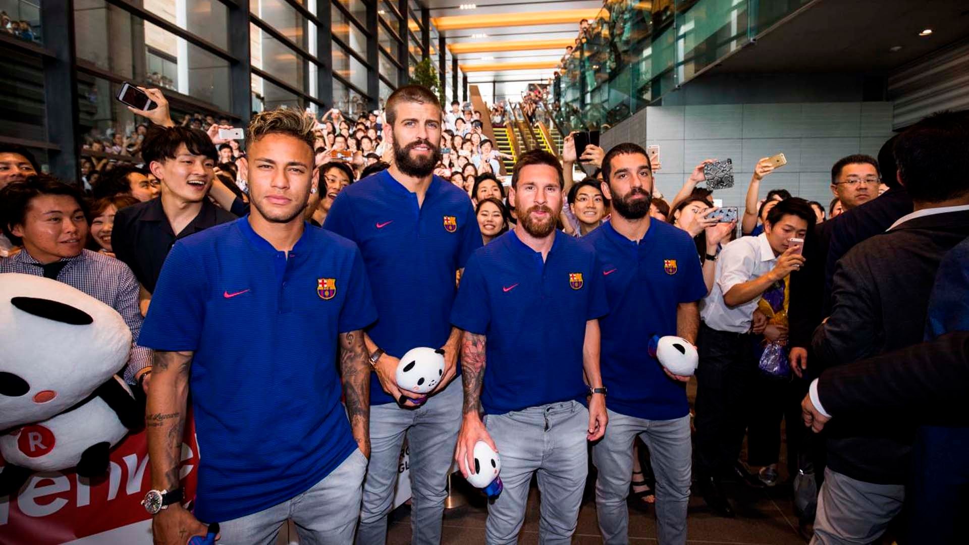 Neymar Piqué Messi Arda Barcelona Rakuten Japão 13 0717