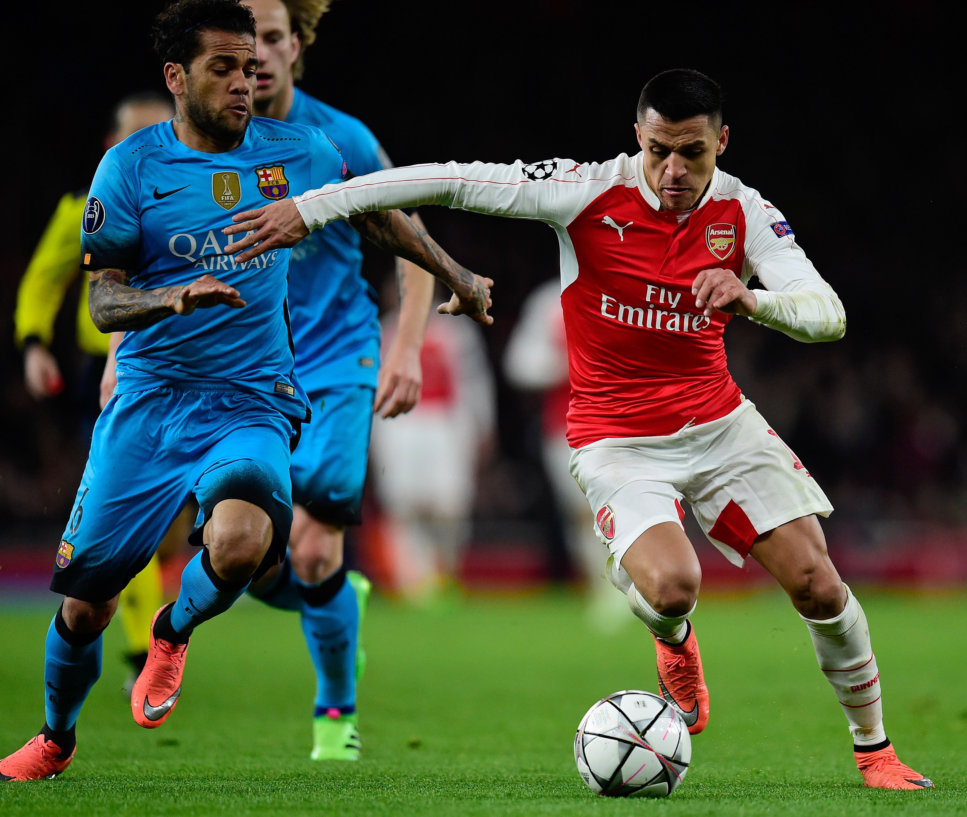 Dani Alves Alexis Sanchez Barcelona Arsenal EMBED