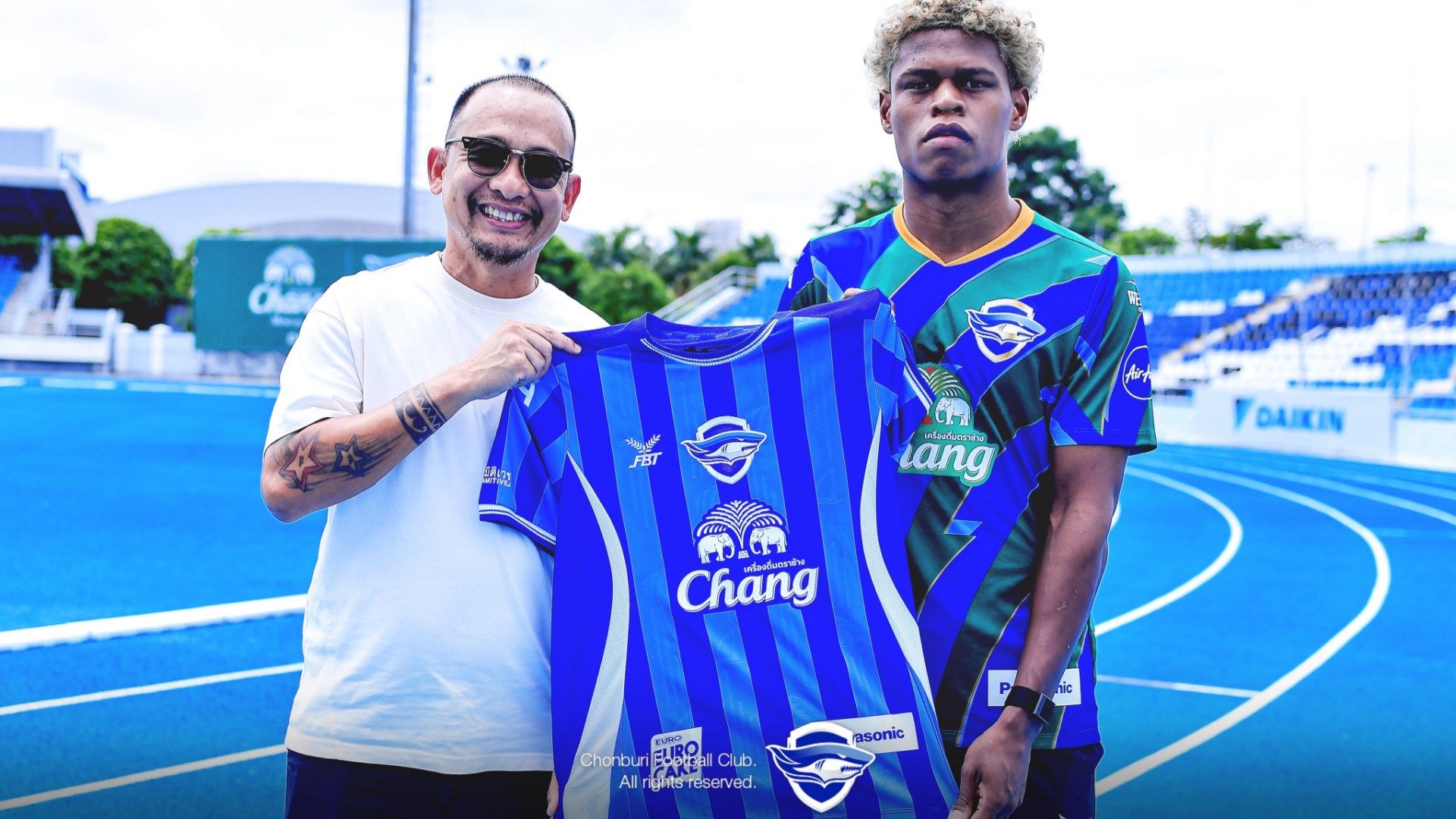 ชลบุรี เอฟซี - เจฟเฟอร์สัน ทาบินาส