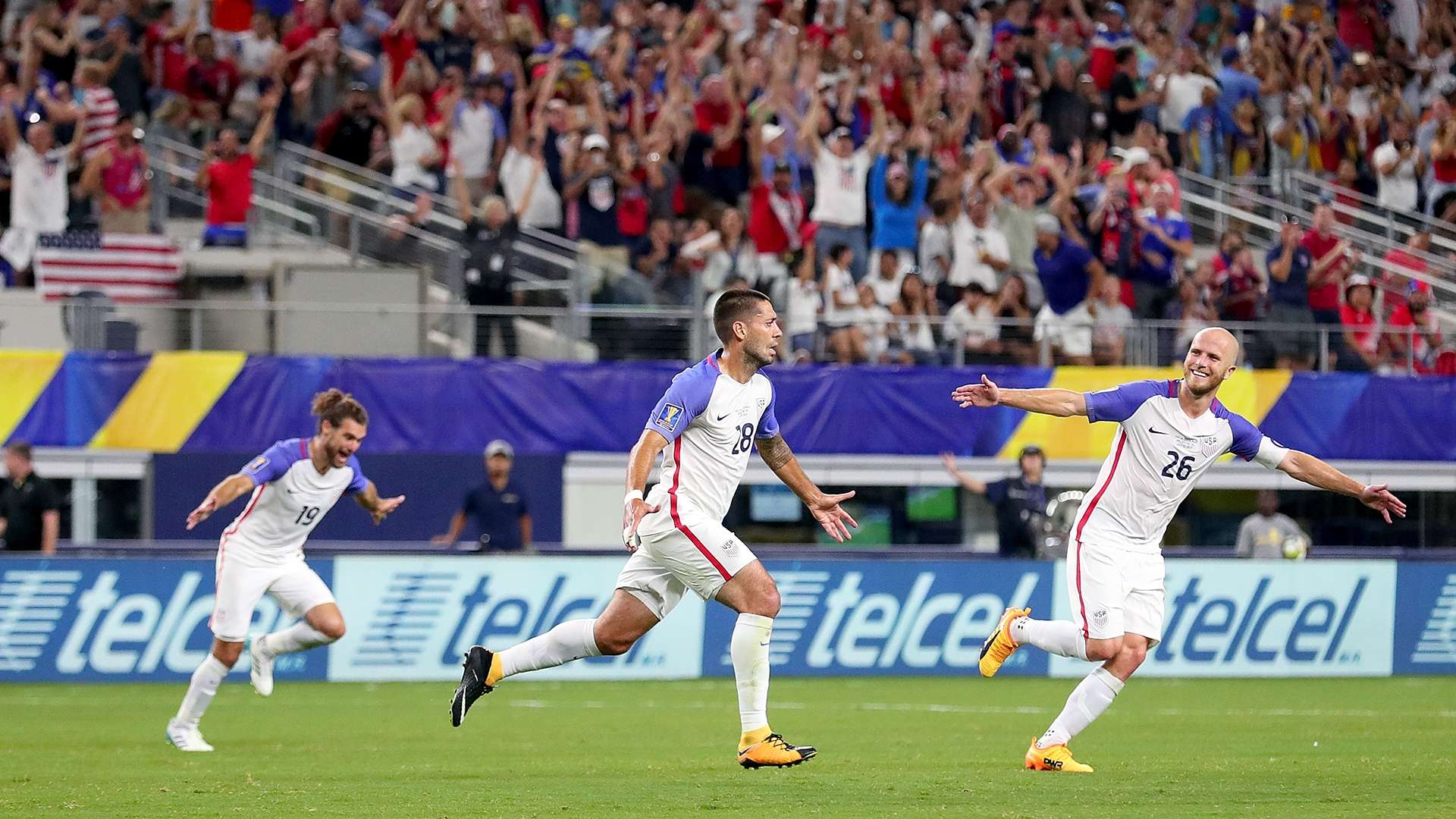 Clint Dempsey USA