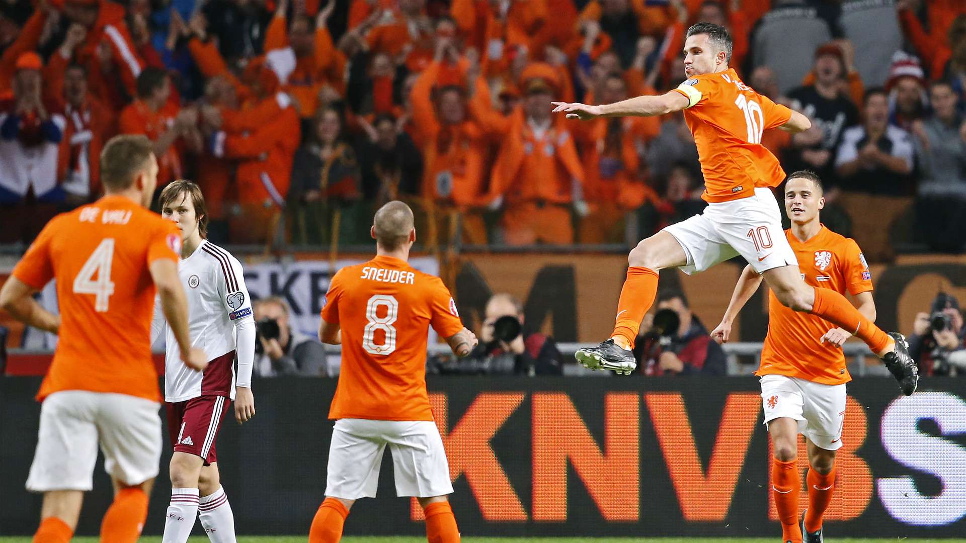 Netherlands Latvia Euro Qualifier 11162014