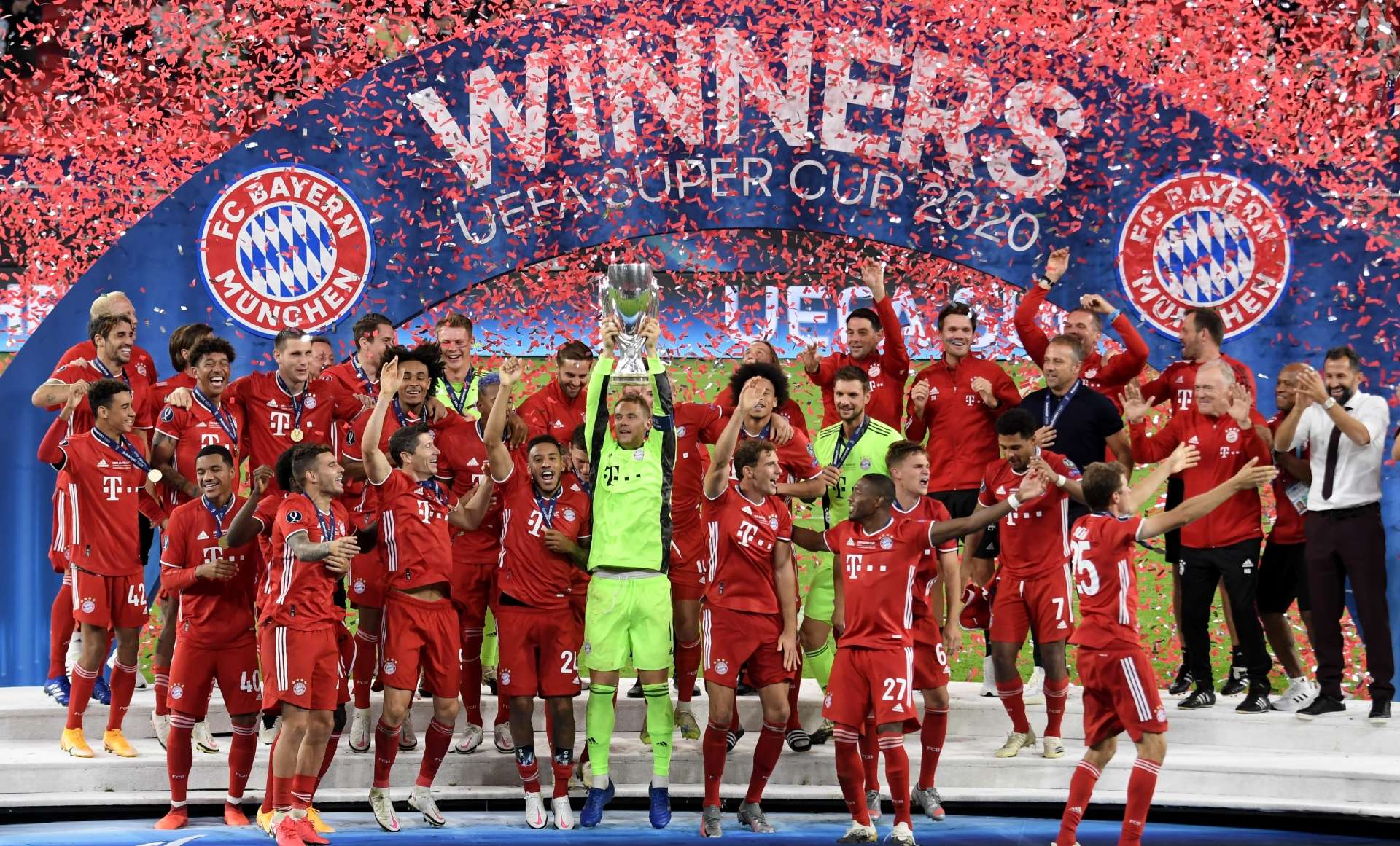 Bayern Super Cup celebration