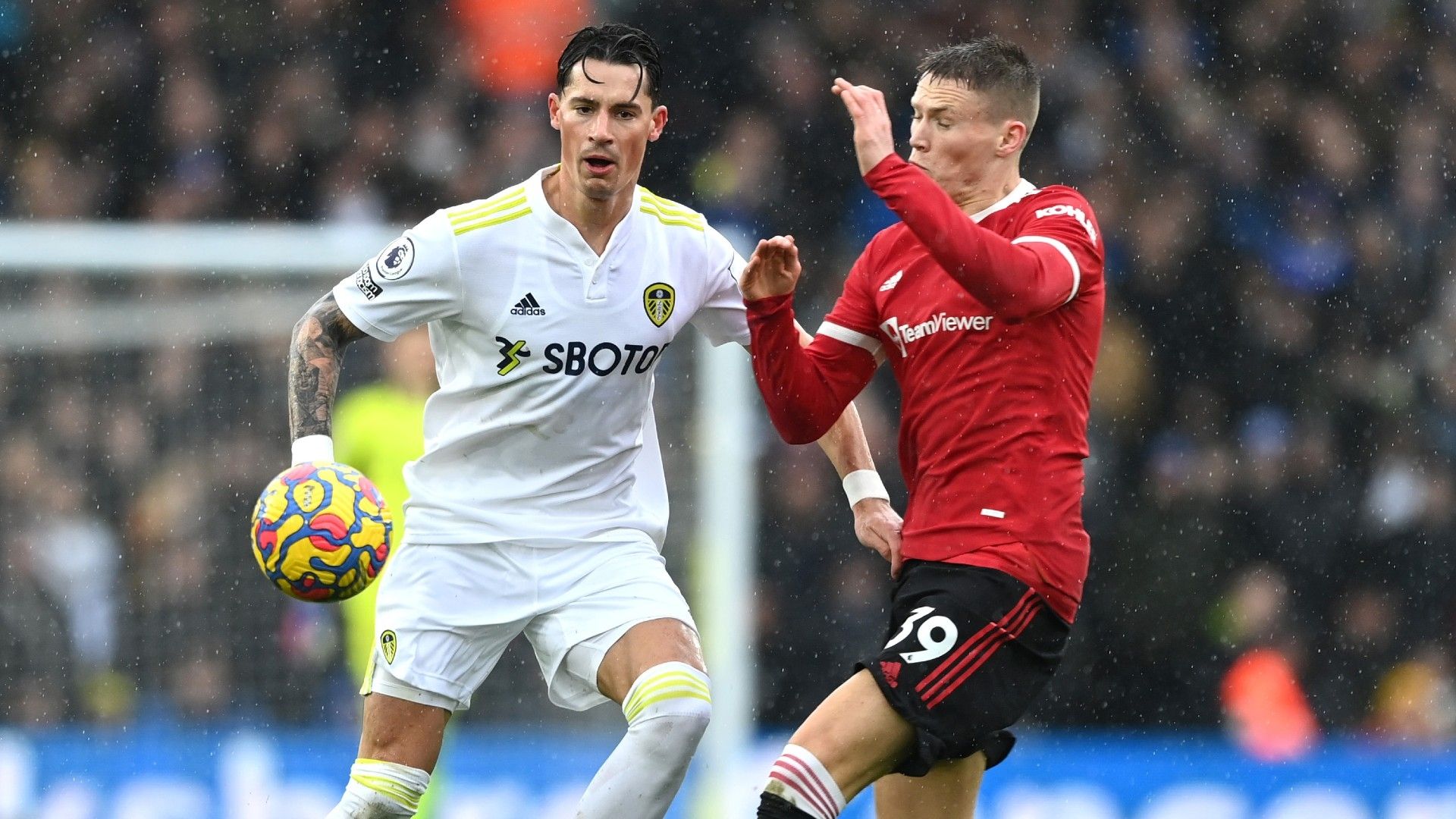 Robin Koch Scott McTominay Leeds Manchester United 2021-22