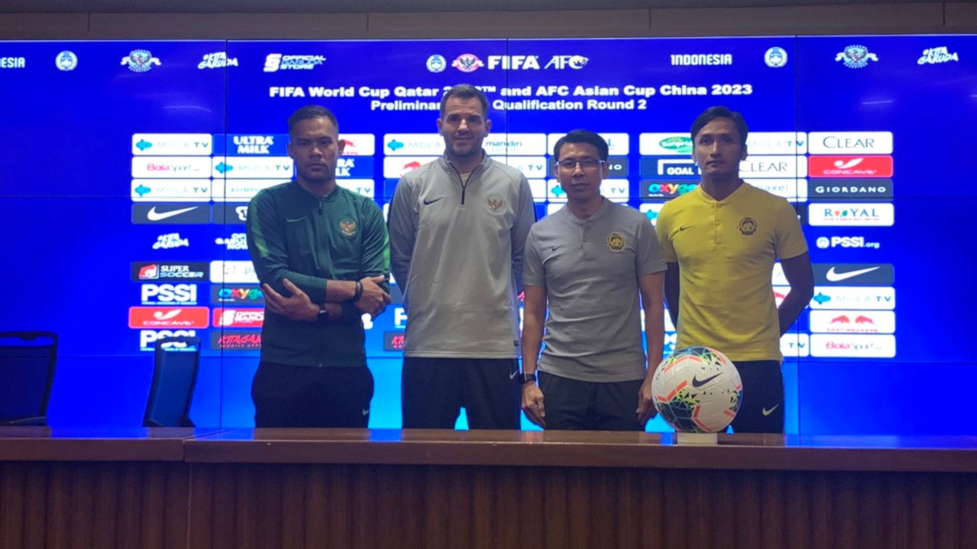Jumpa Pers Indonesia vs Malaysia - Pra Piala Dunia 2022