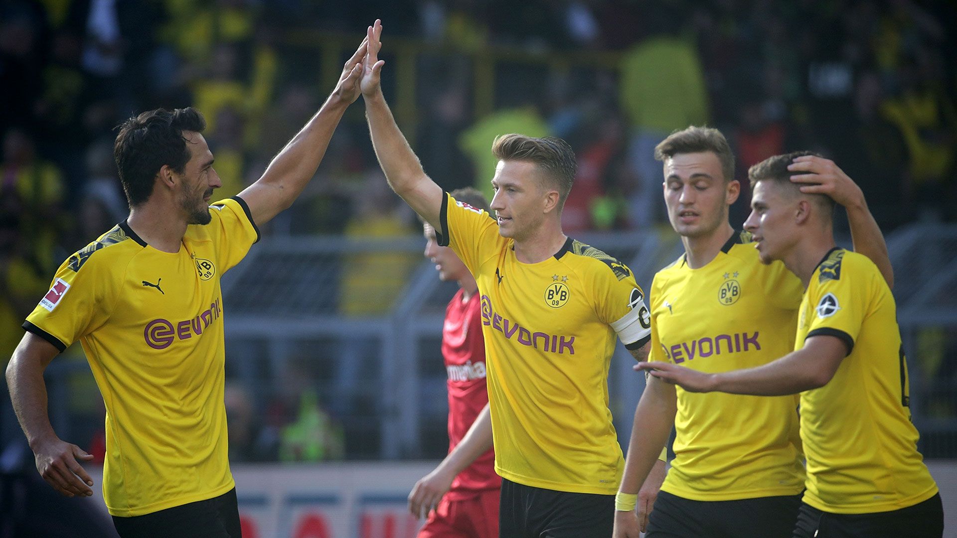 Dortmund Goal Celebration v Leverkusen 09152019