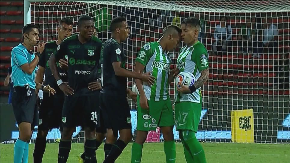 Dayro Moreno pelea con Lucumí