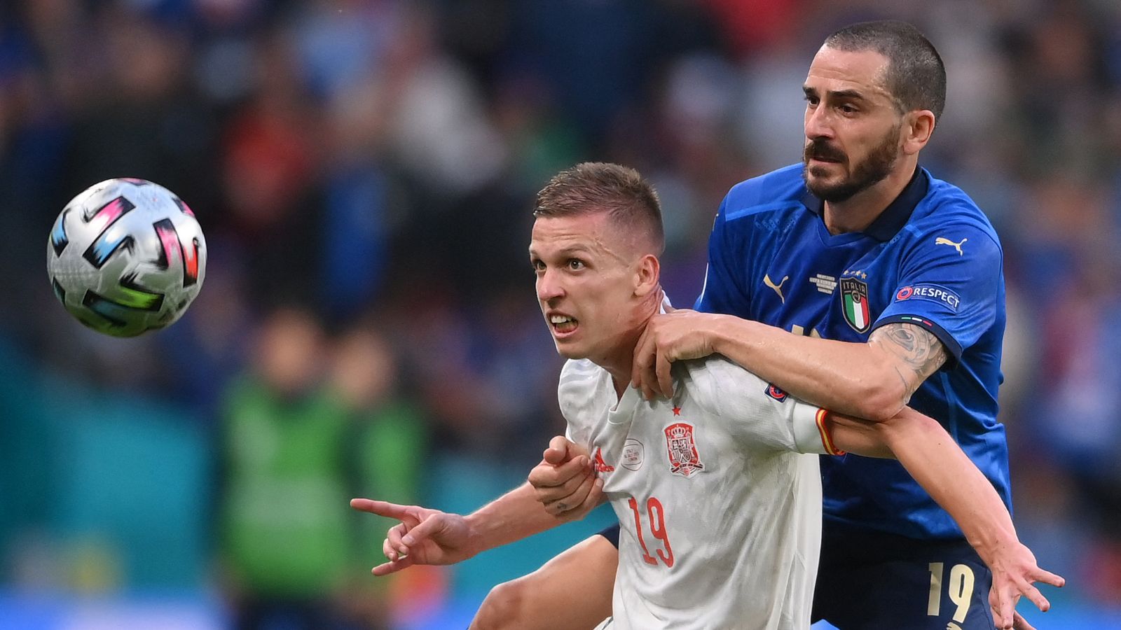 Dani Olmo y Bonucci, España vs. Italia