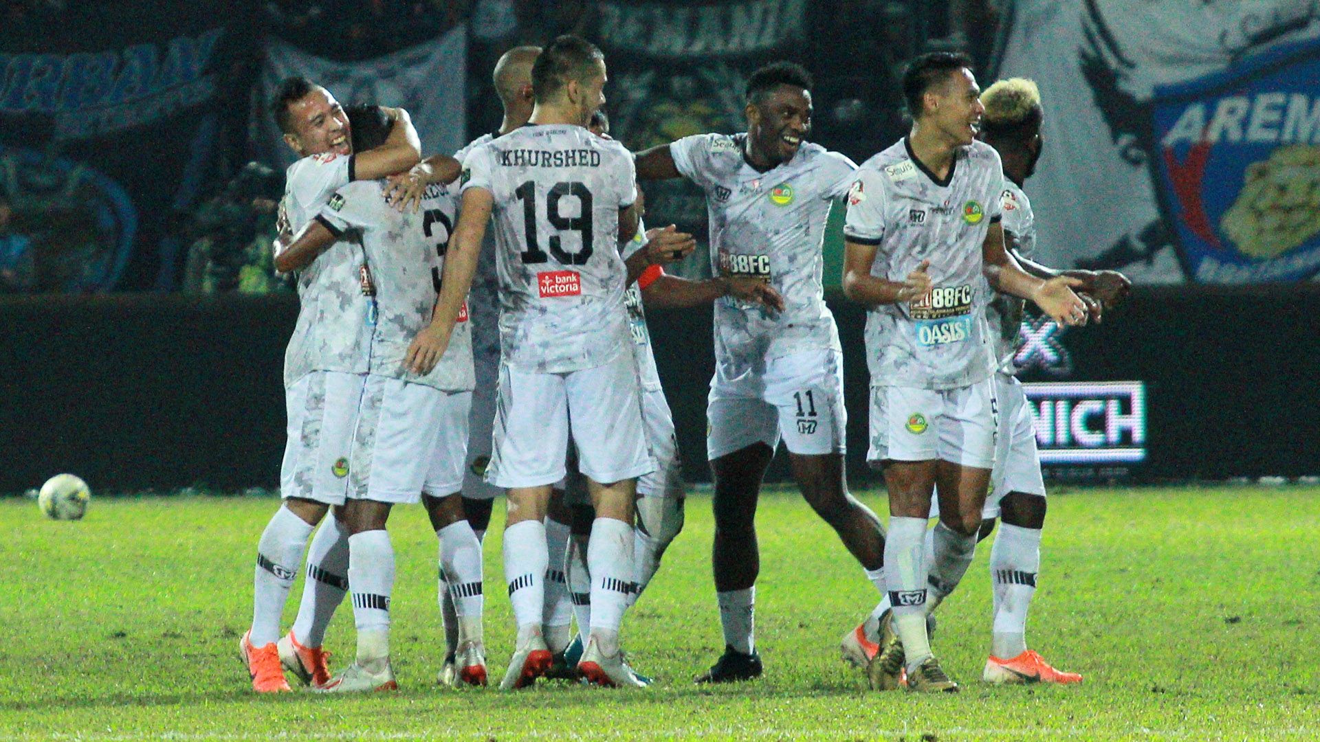Selebrasi PS Tira-Persikabo