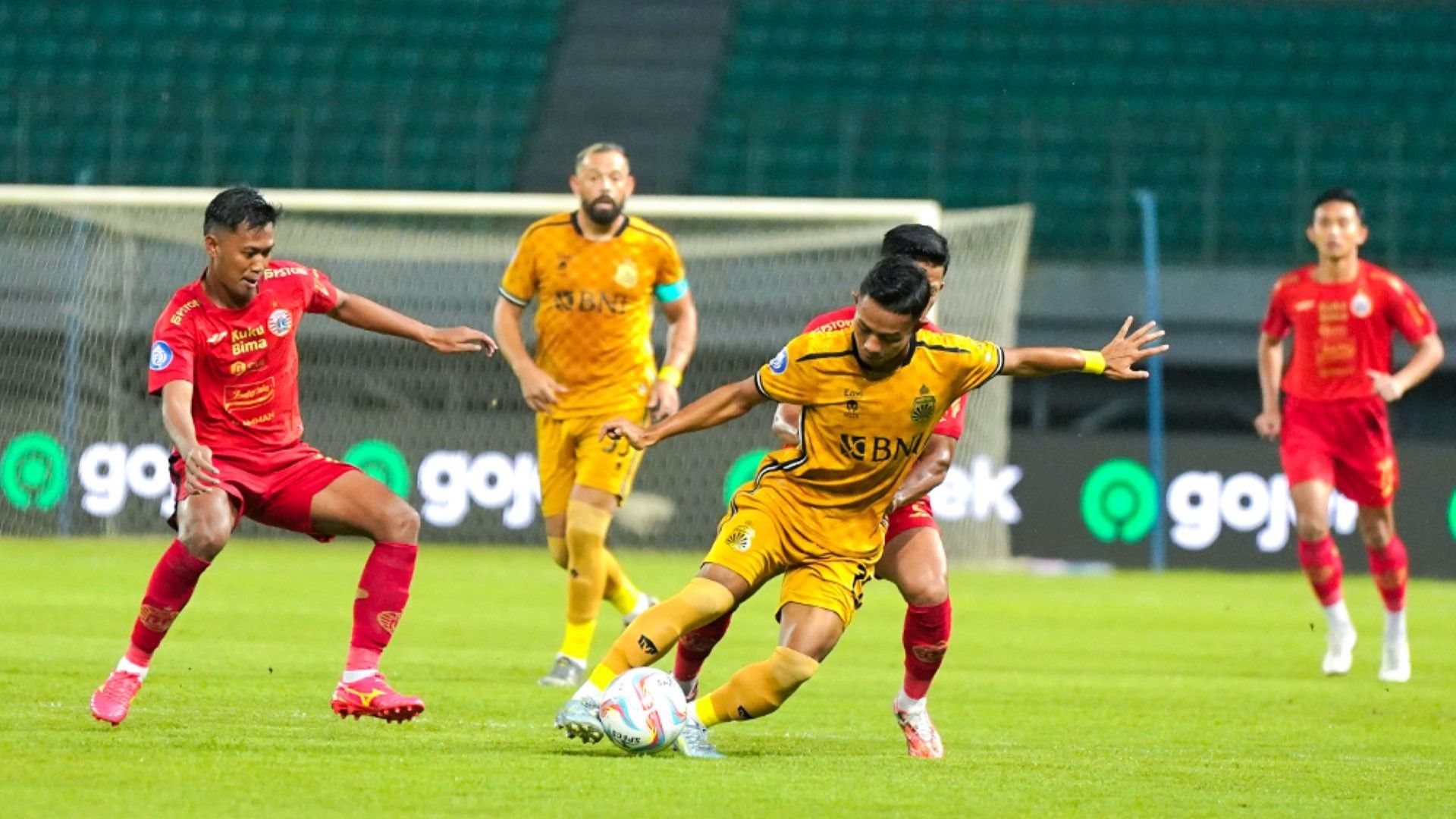 Bhayangkara FC vs Persija Jakarta 27112023