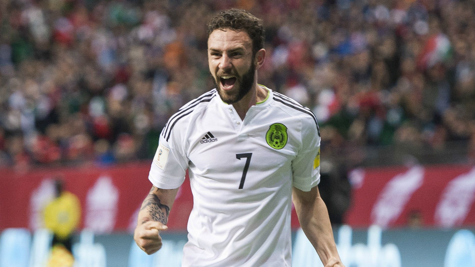 Miguel Layun Mexico 20160325