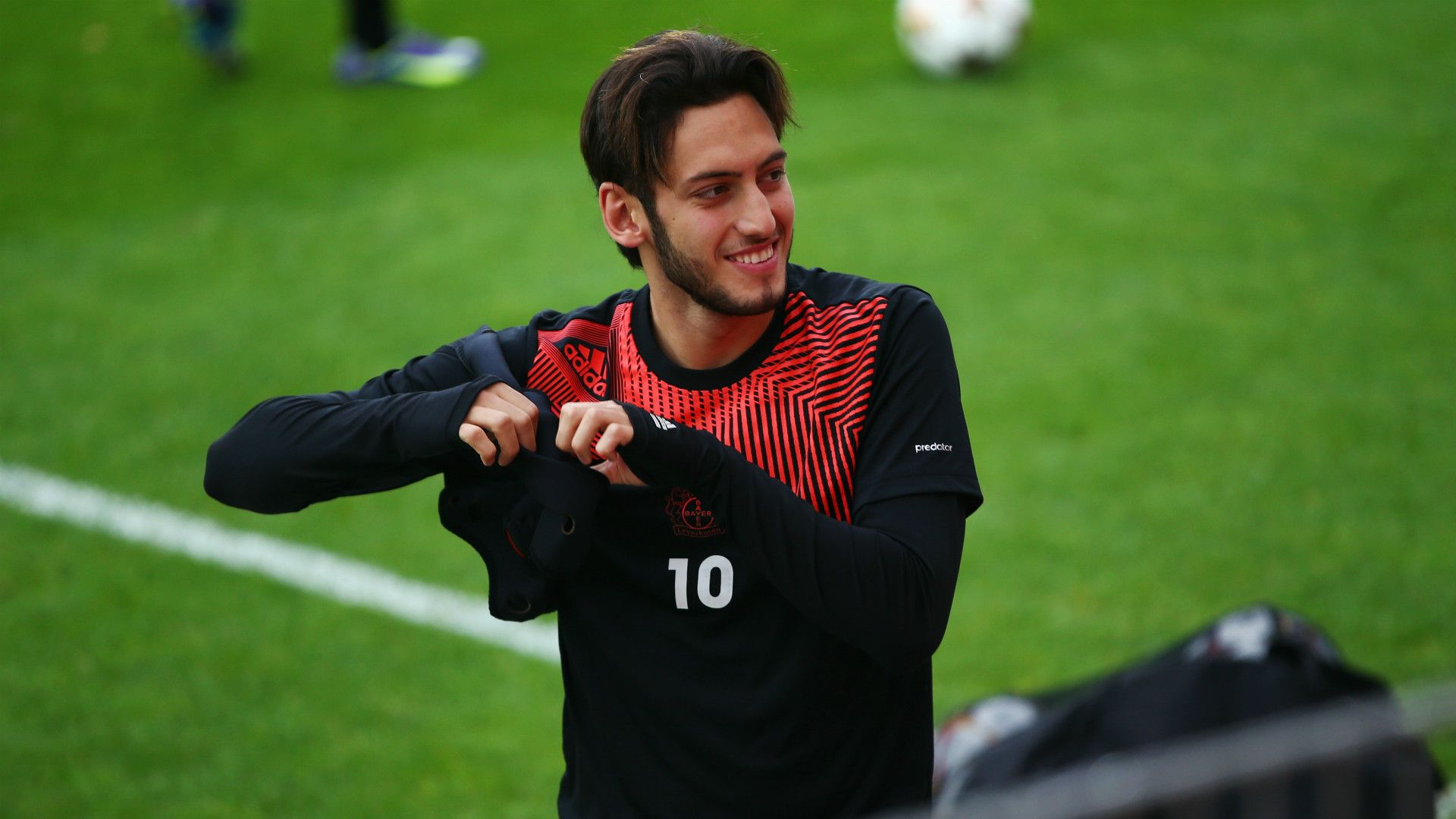 Hakan Calhanoglu Bayer Leverkusen Champions League 21102014