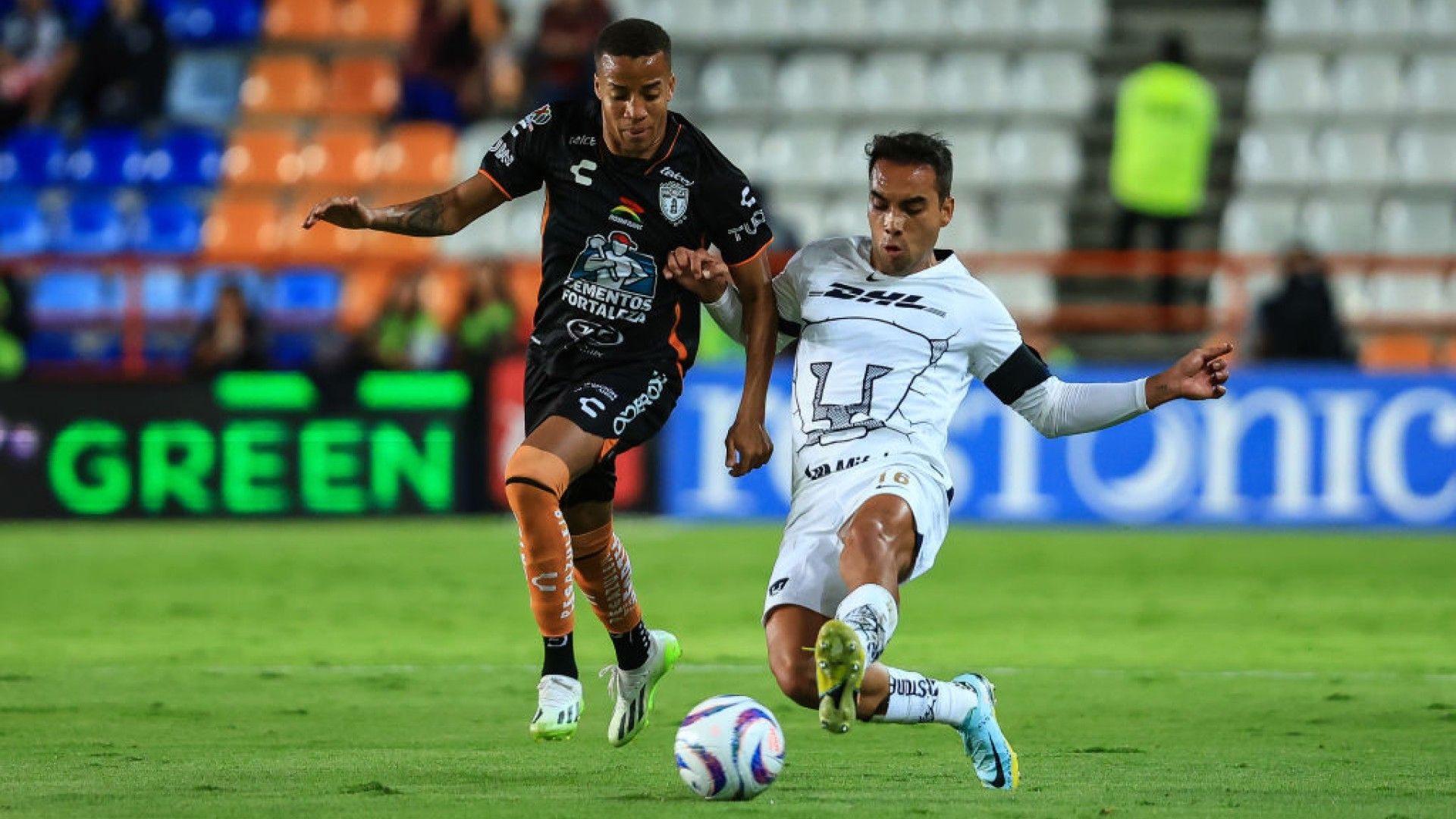 Bayron Castillo Adrián Aldrete Pachuca Pumas Apertura 2023