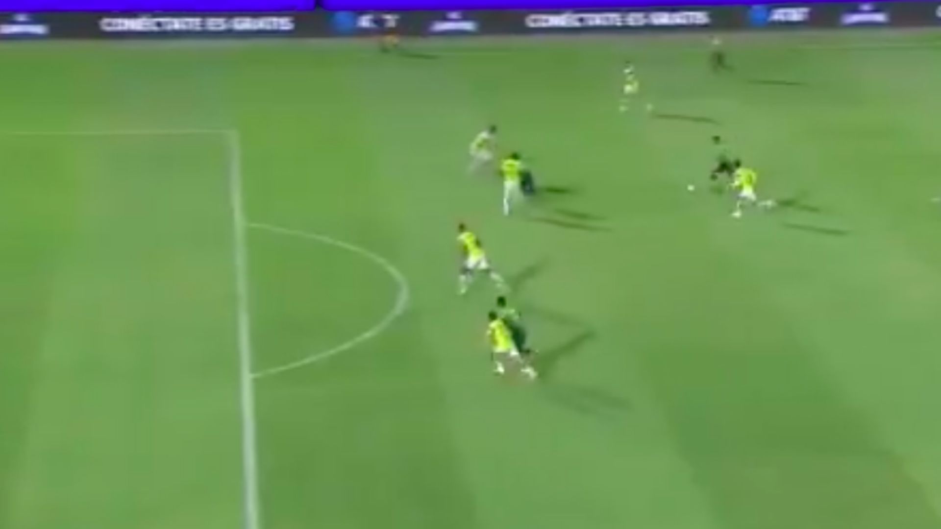 Marco Fabián Juárez vs León