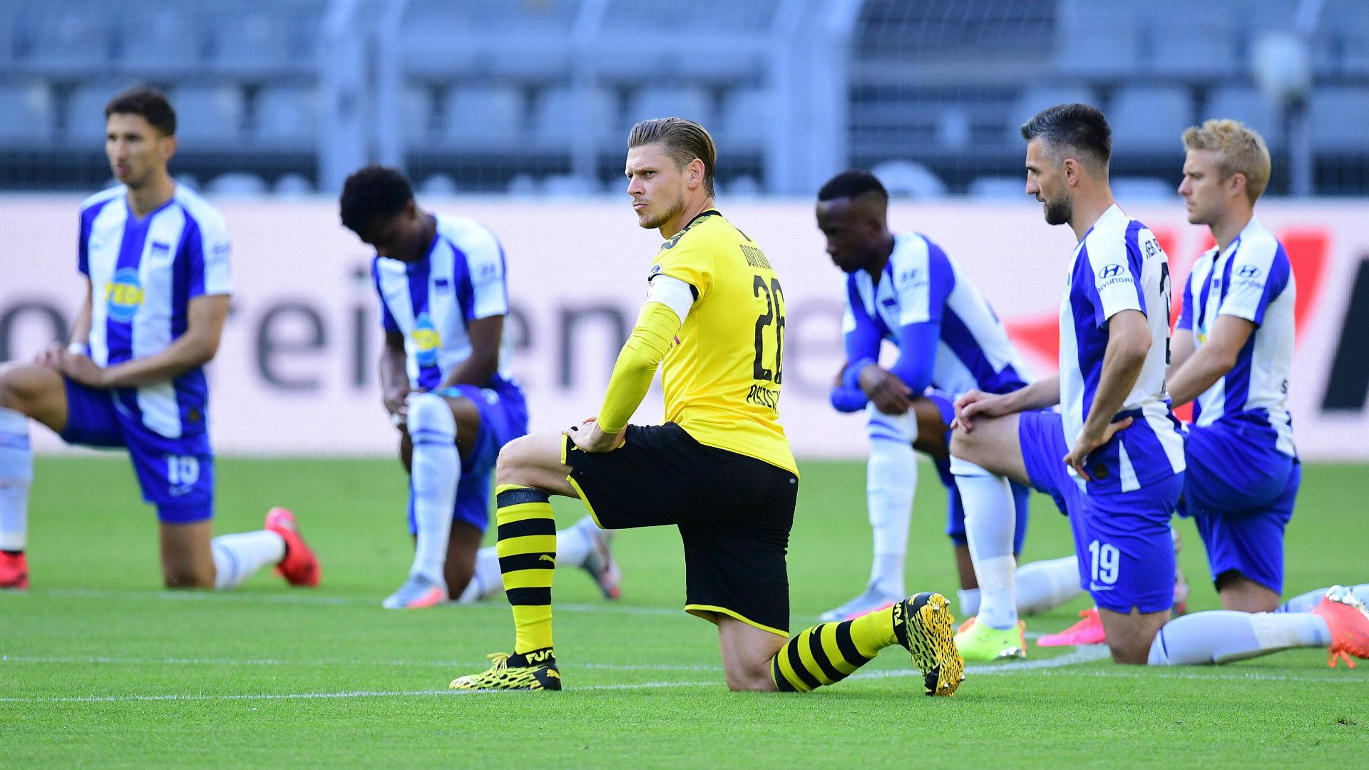 LUKAS PISZCZEK BORUSSIA DORTMUND HERTHA BSC BERLIN BUNDESLIGA 06062020