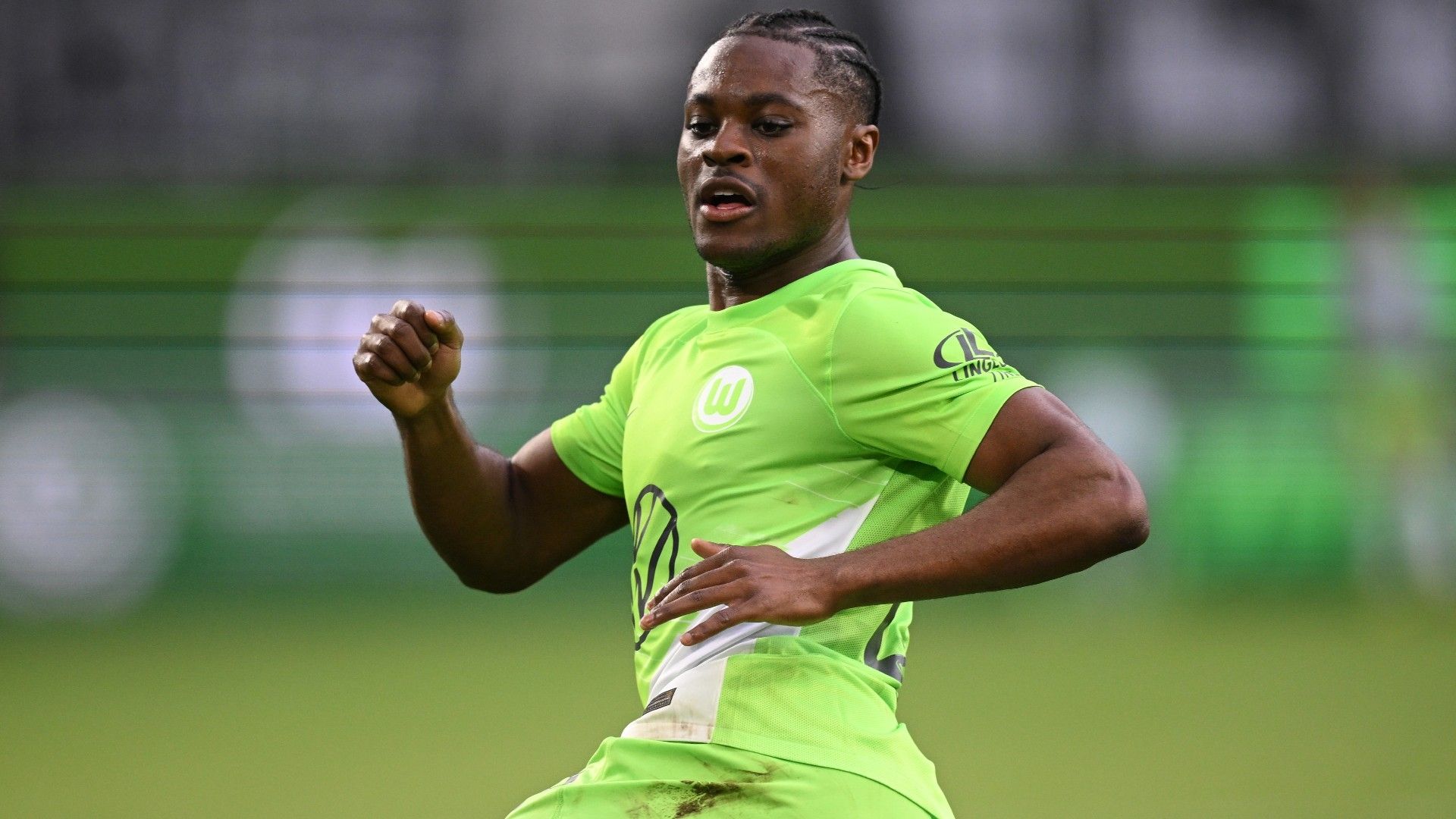 Ridle Baku of Wolfsburg in action