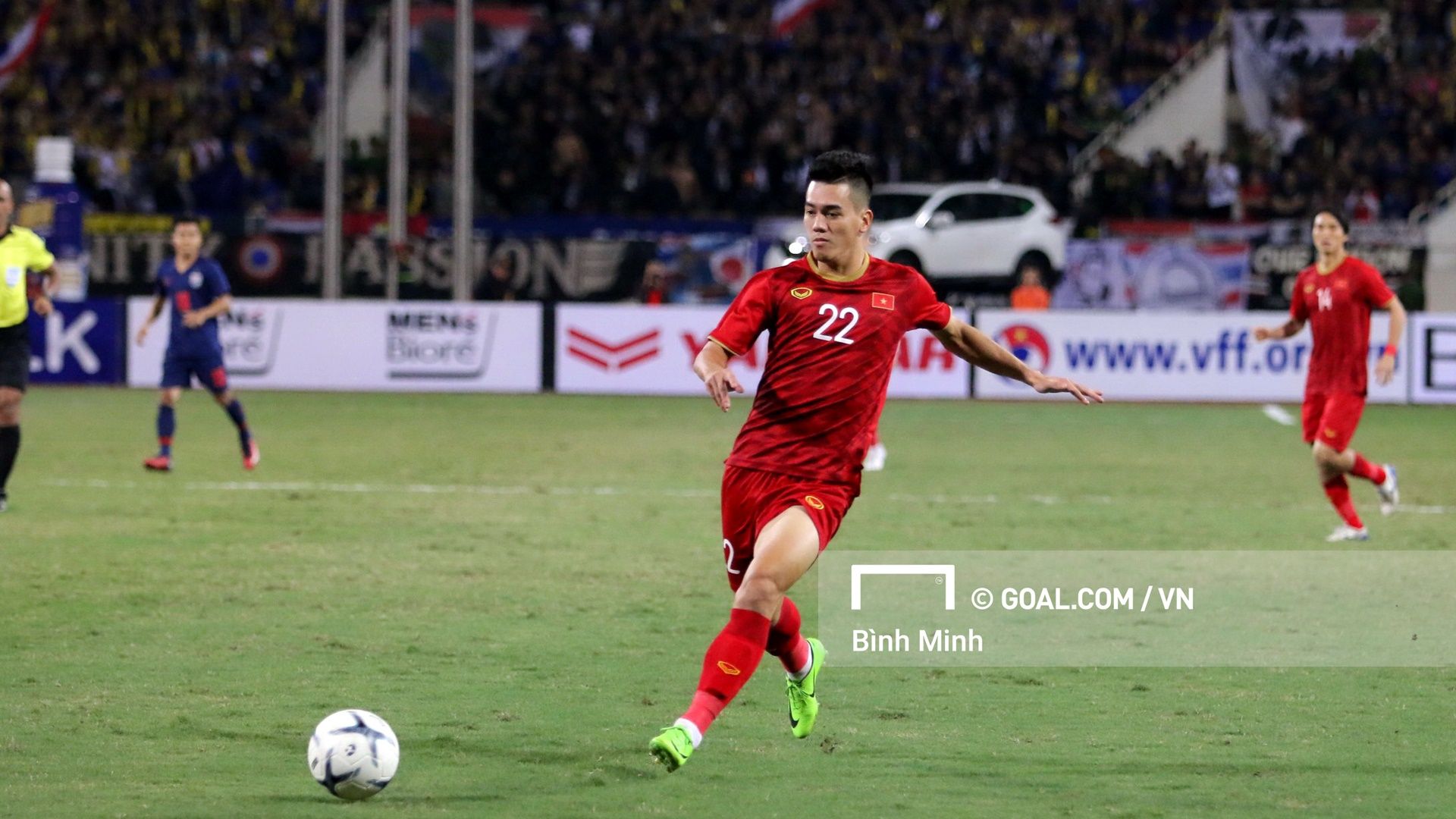 Kết quả Việt Nam 0-0 Thái Lan. Bùi Tiến Dũng bị từ chối bàn thắng. Nguyễn Tiến Linh. Văn Hậu phạm lỗi với Kawin. Akira Nishino. Đặng Văn Lâm. Đoàn Văn Hậu. Park Hang-seo. Trọng tài Ahmed Al-Kaf. Highlights Việt Nam 0-0 Thái Lan. TRỰC TIẾP VTC1 Việt Nam vs Thái Lan. Link xem Việt Nam. Xem trực tiếp Việt Nam vs Thái Lan. Trực tiếp bóng đá hôm nay. Xem VTC1. Vòng loại World Cup 2022. Xem VTV5. Nguyễn Tuấn Anh. Nguyễn Công Phượng. Supachok Sarachat. Việt Nam vs Thái Lan. Xem trực tiếp trận Việt Nam - Thái Lan ở kênh nào? Đội tuyển Việt Nam. Lịch thi đấu tuyển Việt Nam. V.League. Chuyển nhượng. Chuyển nhượng V.League. Trực tiếp bóng đá hôm nay. Xem bong da. Bong da. Kết quả bóng đá. Park Hang-seo. Chanathip Songkrasin. Akira Nishino.