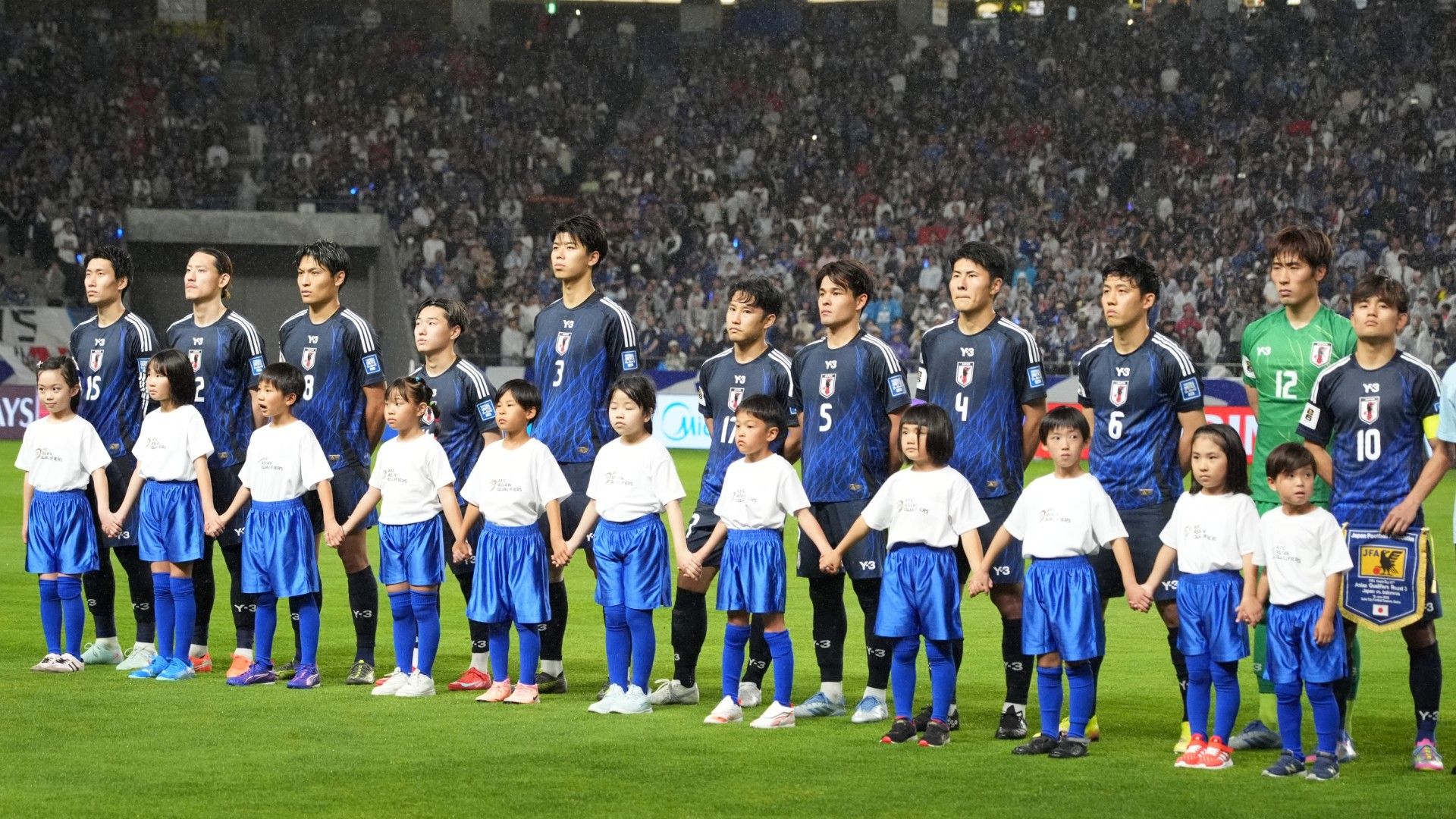 Japan-national anthem-team photo-20250610
