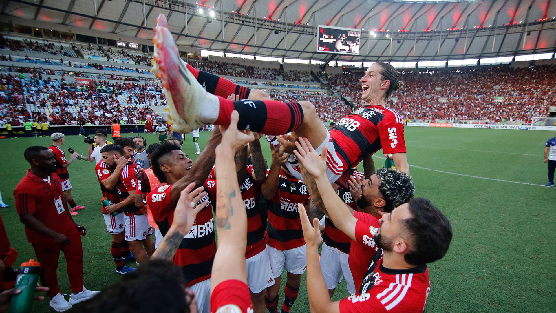 Filipe Luís se despede do Flamengo