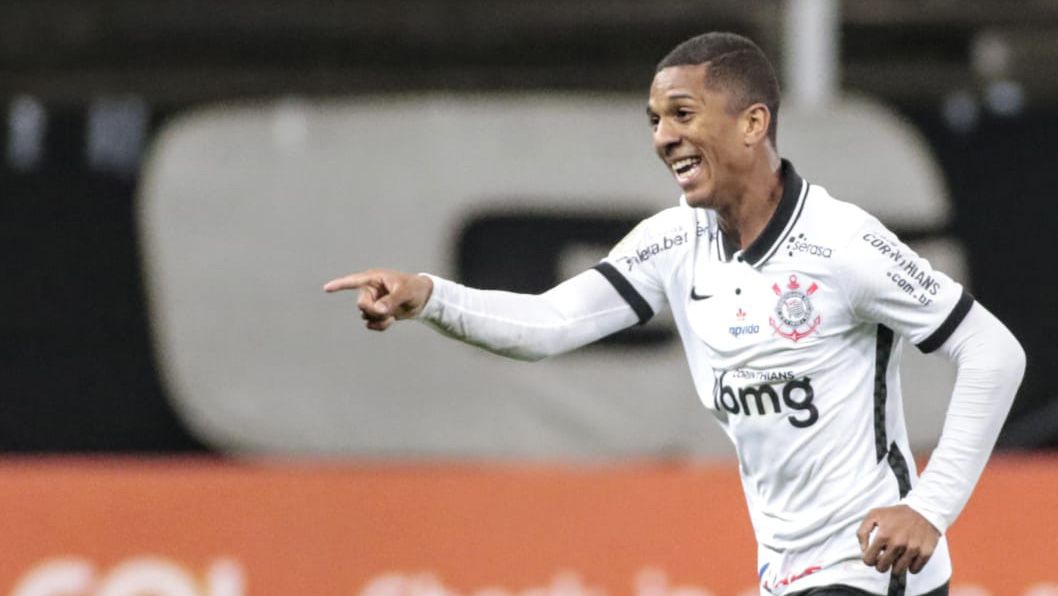 Matheus Davó comemora na Arena Corinthians