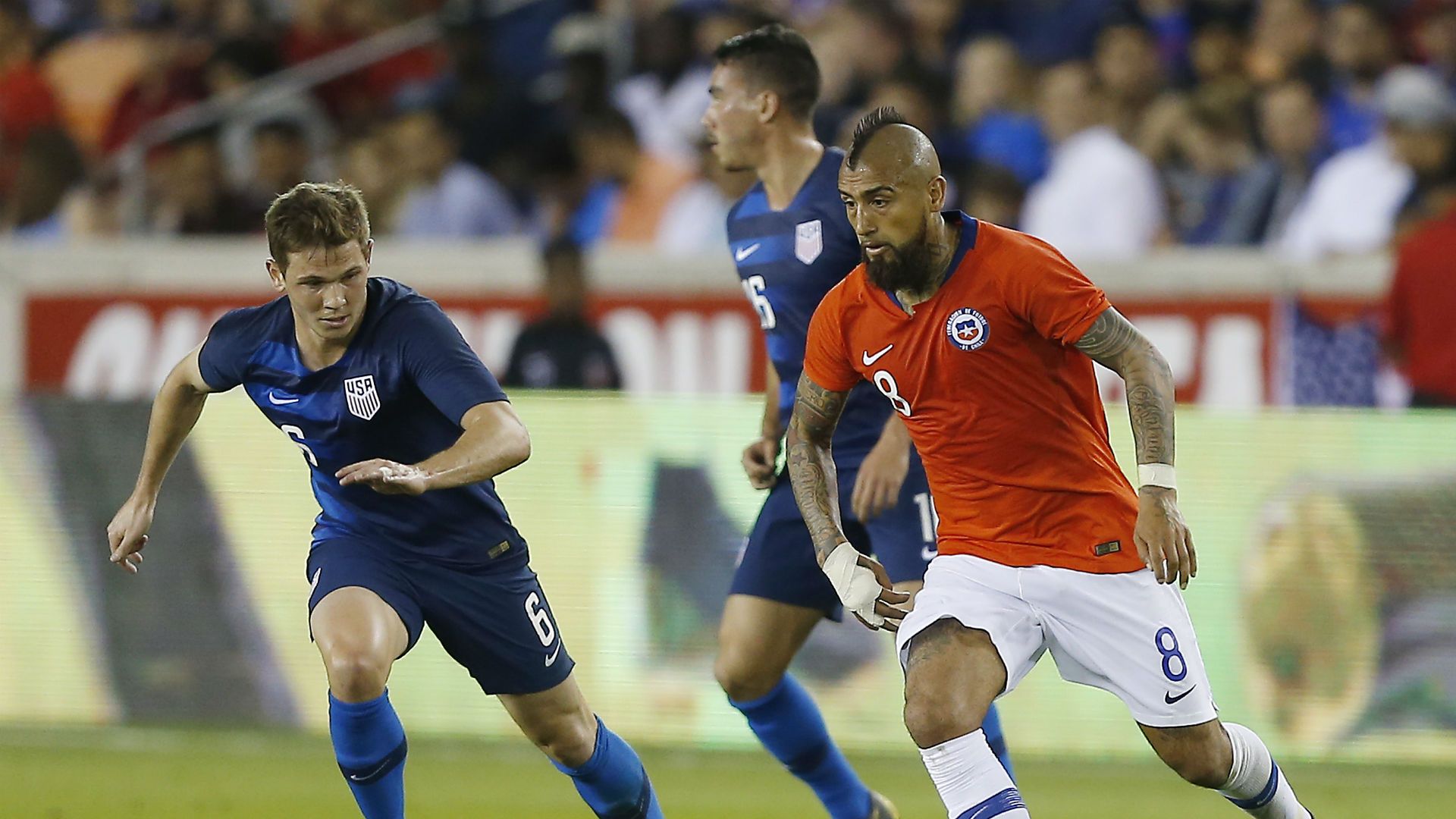 Arturo Vidal Wil Trapp USA Chile 2019