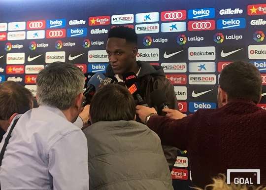 현지시간 11일 예리 미나가 이적 후 첫 선발 경기인 헤타페전을 마치고 믹스트존에서 인터뷰 중이다. 사진=골닷컴 이하영 에디터