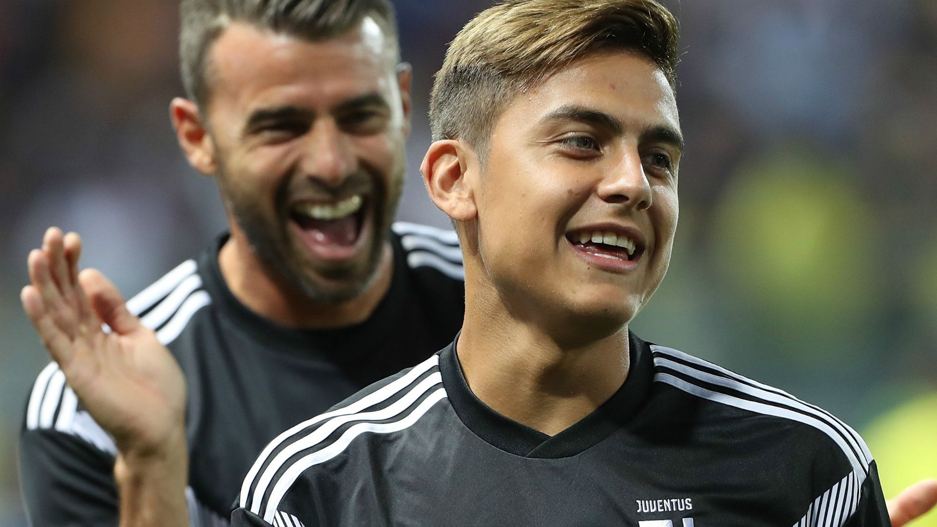 ANDREA BARZAGLI PAULO DYBALA JUVENTUS