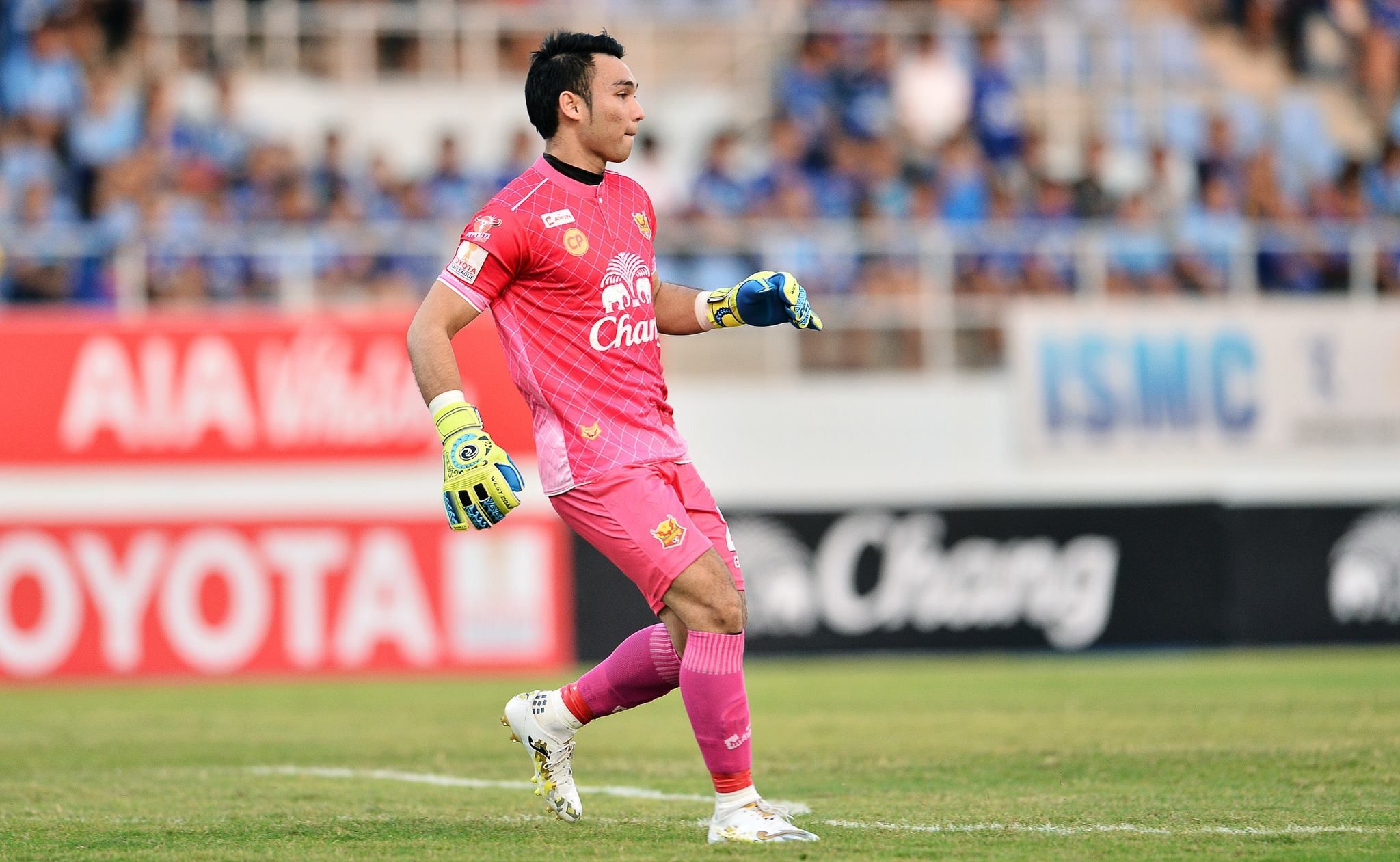 สราวุธ กองลาภ