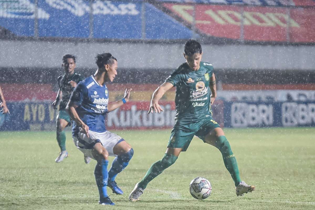 Persib Bandung - Persebaya Surabaya / Henhen Herdiana & Bruno Moreira