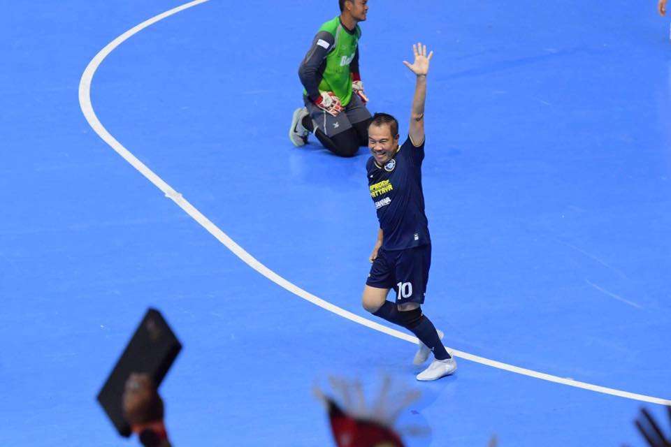 Class of ’92 in Bangkok with Ballr and Donaco