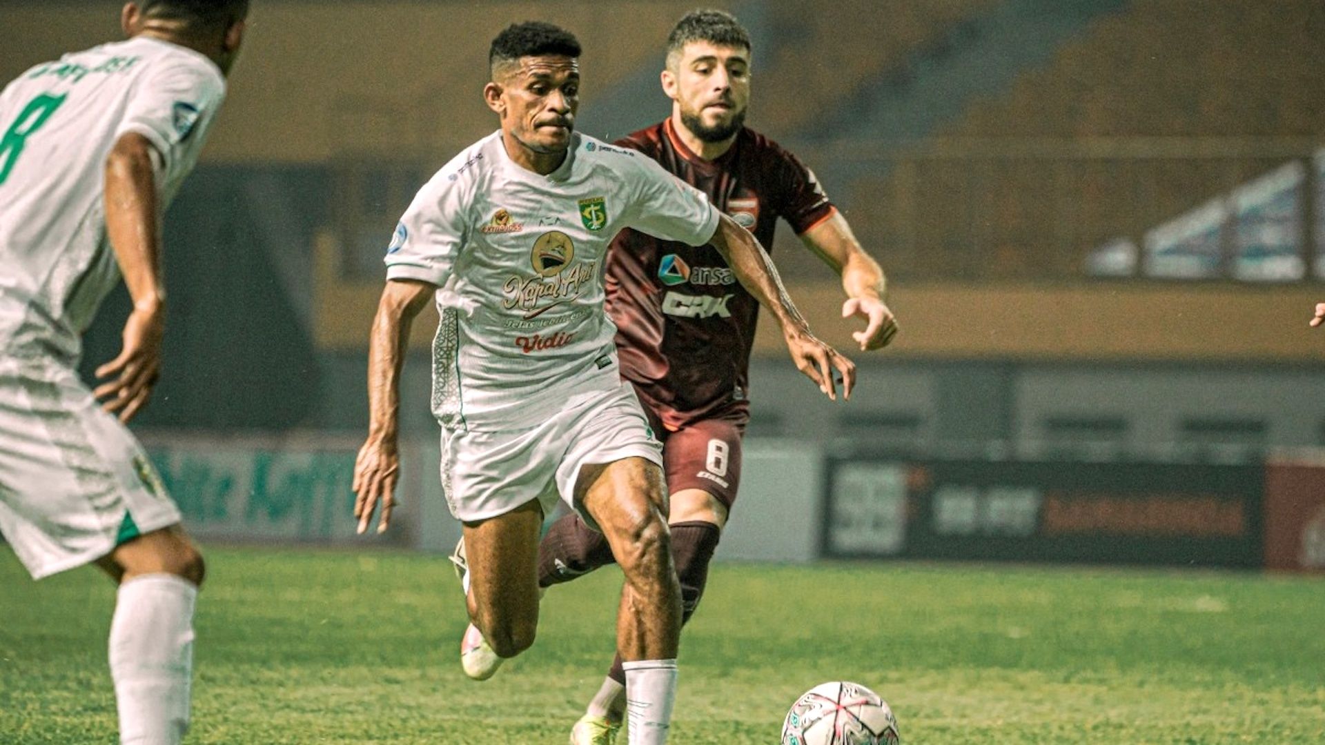 Ricky Kambuaya - Persebaya v Borneo