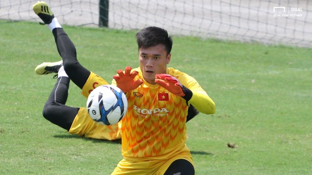 Bùi Tiến Dũng. Văn Toản. Lịch thi đấu U23 Việt Nam. Lịch thi đấu và trực tiếp VCK U23 châu Á 2020. Chiều cao cầu thủ U23 Việt Nam. Danh sách U23 Việt Nam. Lịch thi đấu VCK U23 châu Á 2020. Lịch thi đấu U23 Việt Nam tại VCK U23 châu Á 2020. U22 Việt Nam vô địch SEA Games. HLV Park Hang-seo. Đoàn Văn Hậu không dự VCK U23 châu Á 2020. U23 Việt Nam đi tập huấn Hàn Quốc. VTV mua bản quyền VCK U23 châu Á 2020. VCK U23 châu Á 2020. Trực tiếp U23 Việt Nam. Xem VTV. Trực tiếp VCK U23 châu A