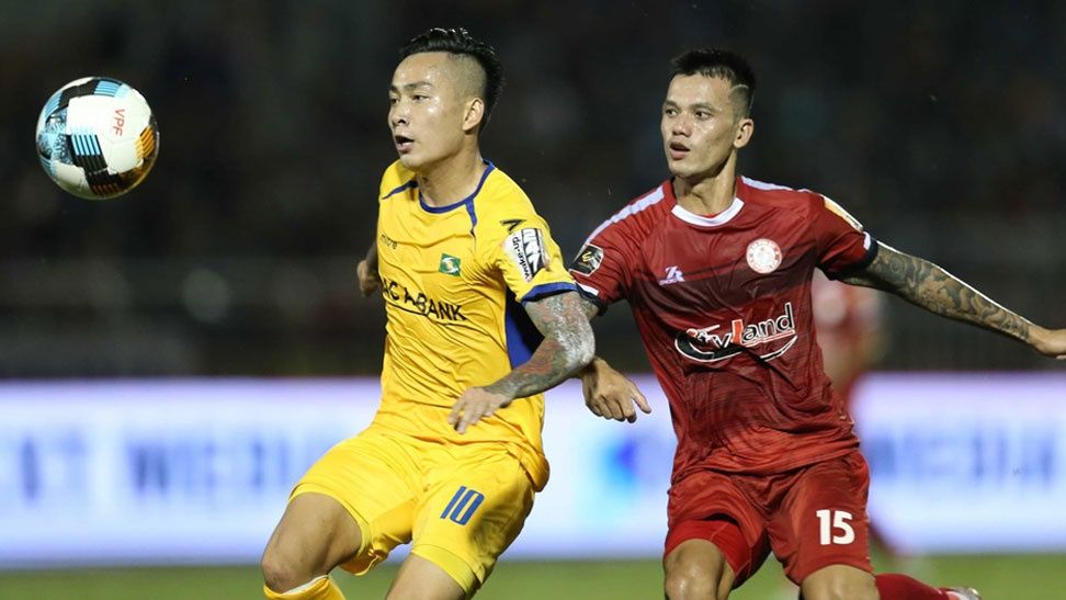 Nguyen Huu Tuan vs Ho Tuan Tai Ho Chi Minh City FC vs Song Lam Nghe An/ SLNA Round 11 V.League 2019
